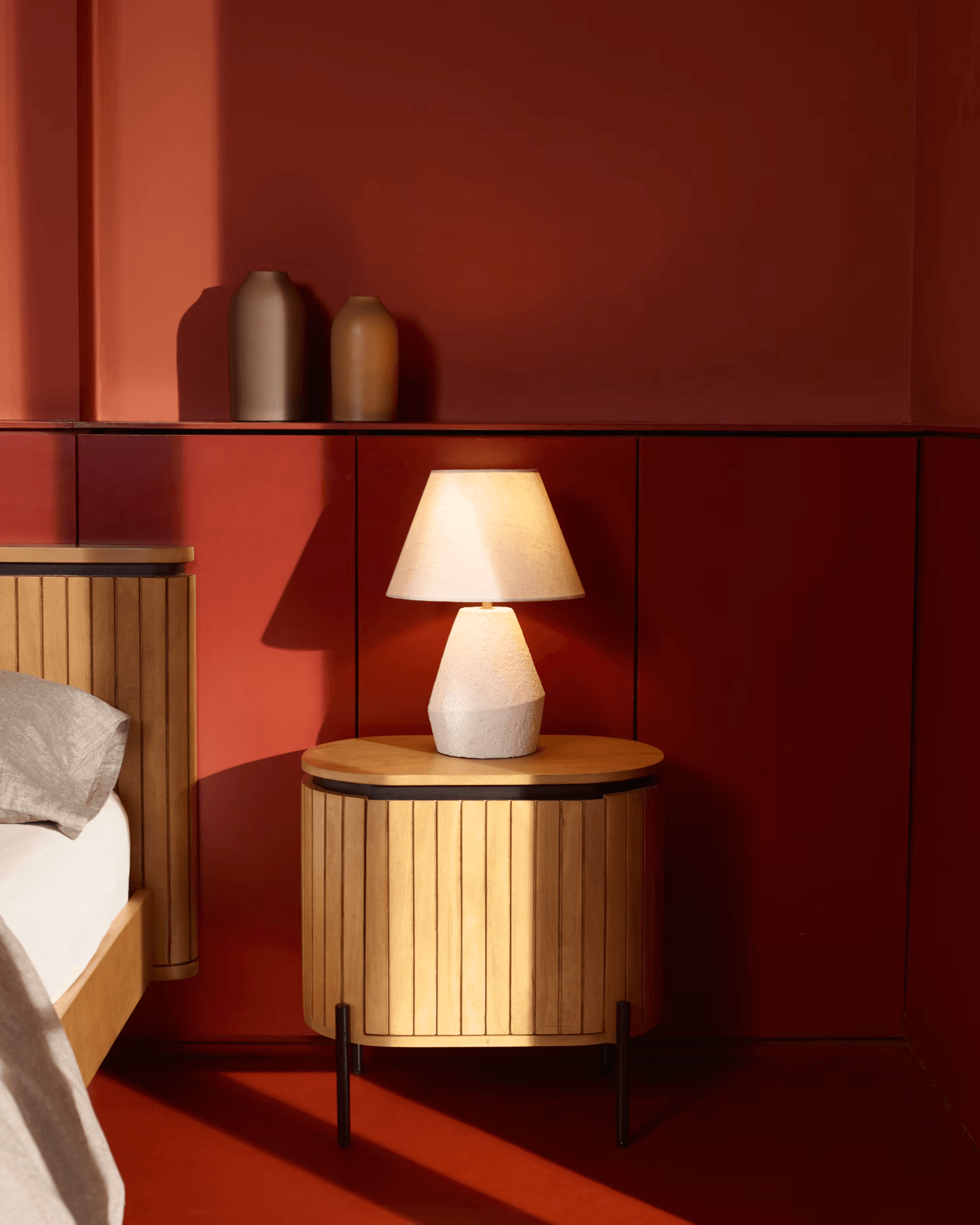 Szafka nocna LICIA lite drewno mango La Forma Eye on Design