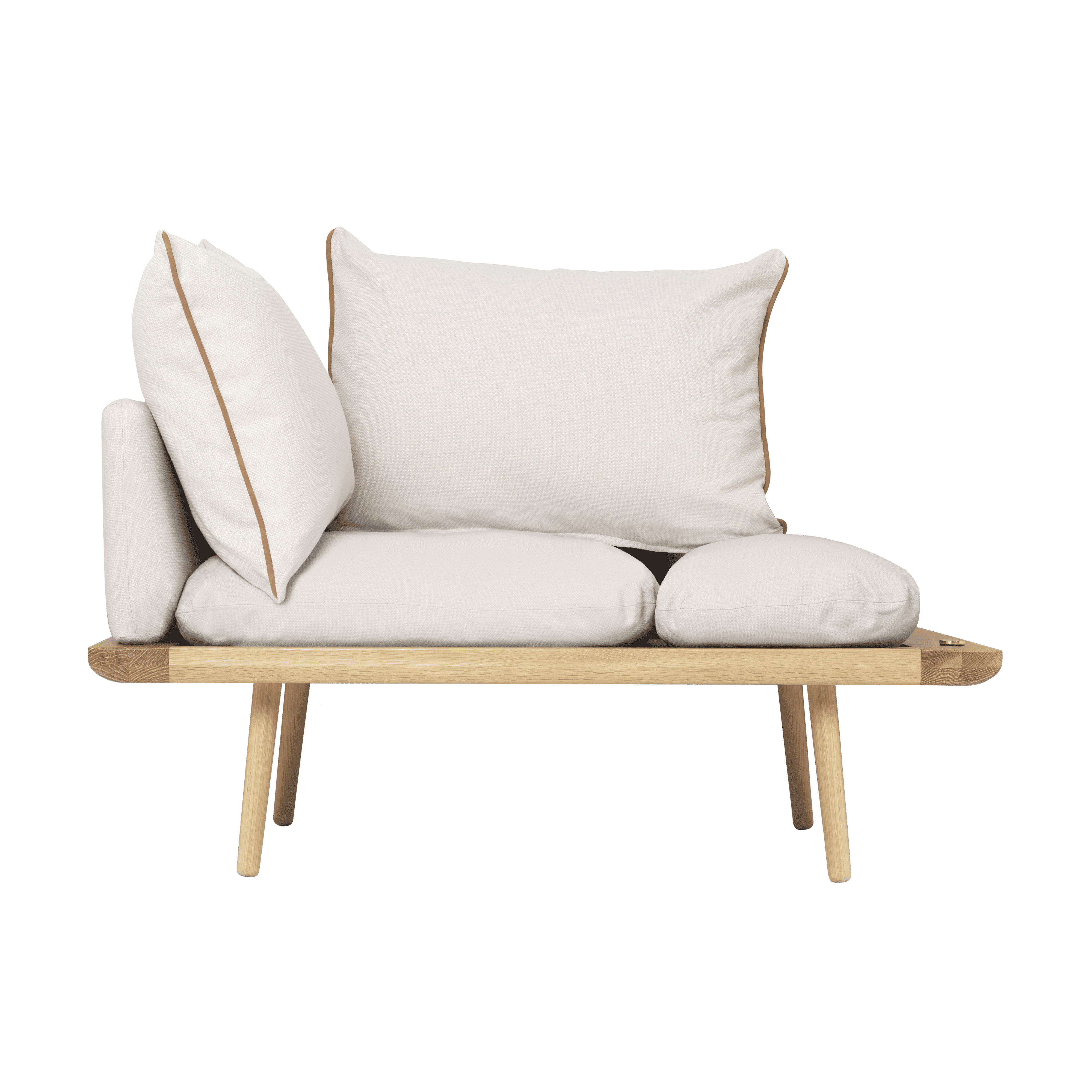 Szezlong LOUNGE AROUND beżowy z dębową podstawą UMAGE Eye on Design