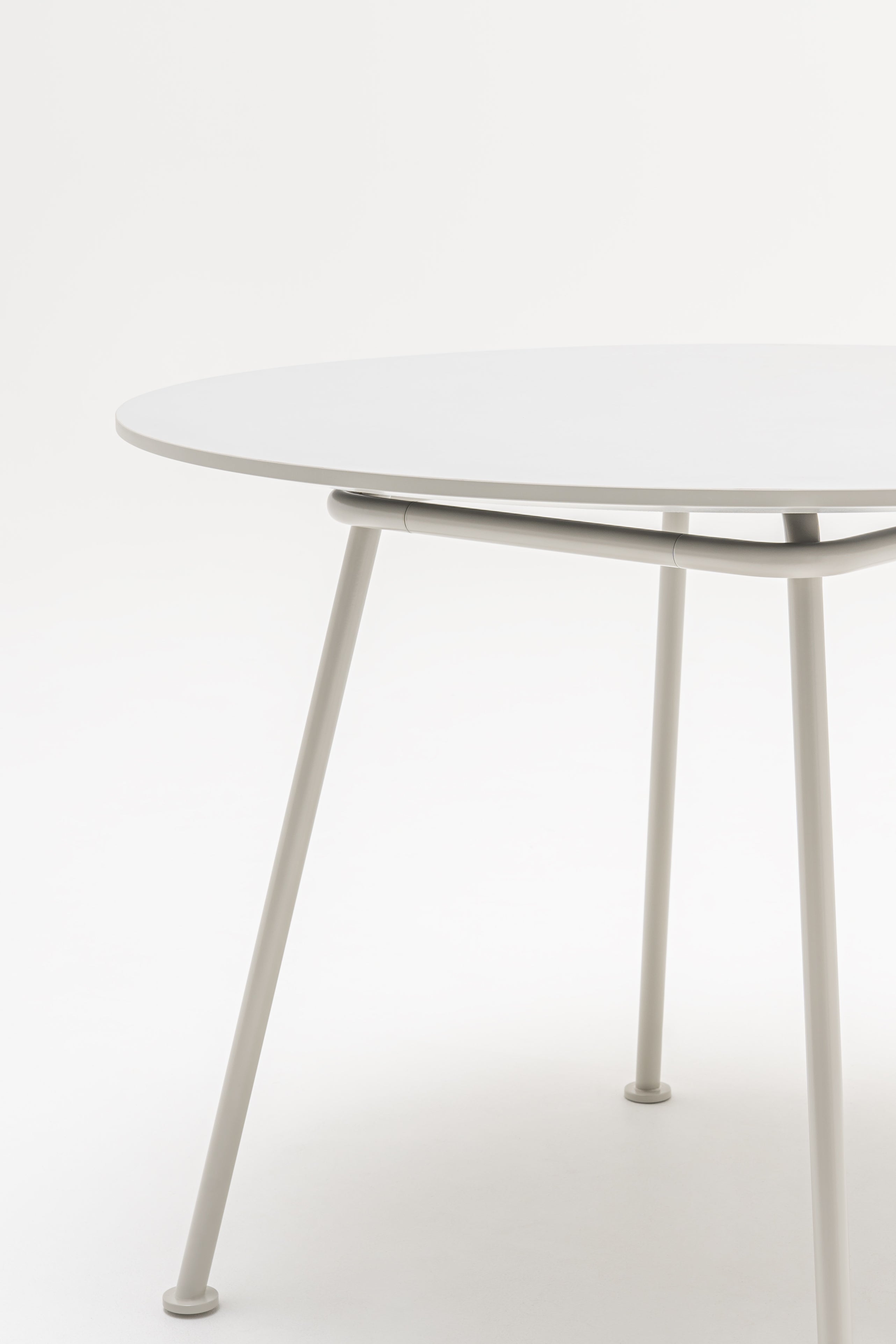 Runde Tisch Neue Schulmetallbasis