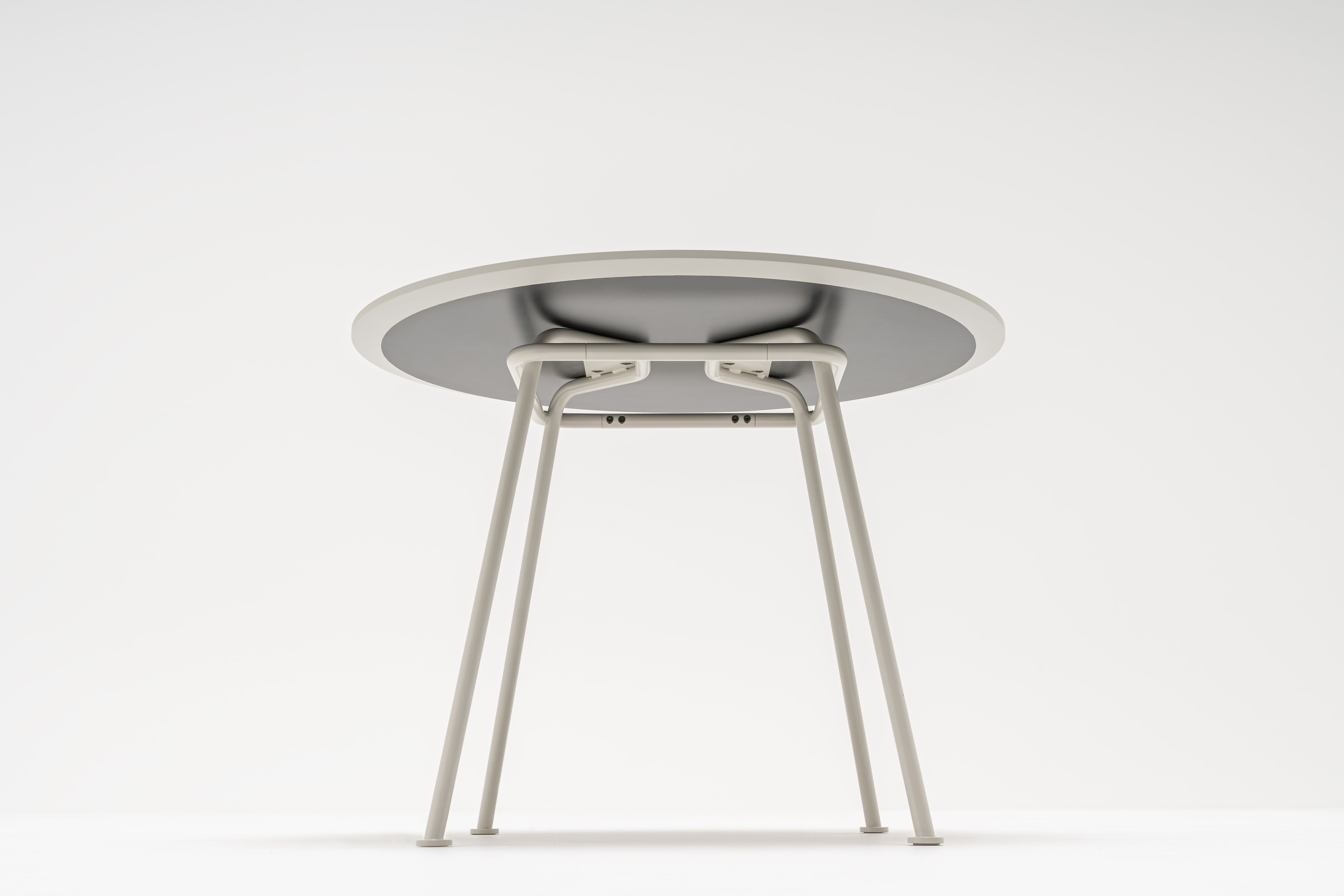 Runde Tisch Neue Schulmetallbasis