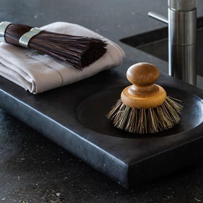 Taca OKA ciemnobrązowy 101 Copenhagen Eye on Design