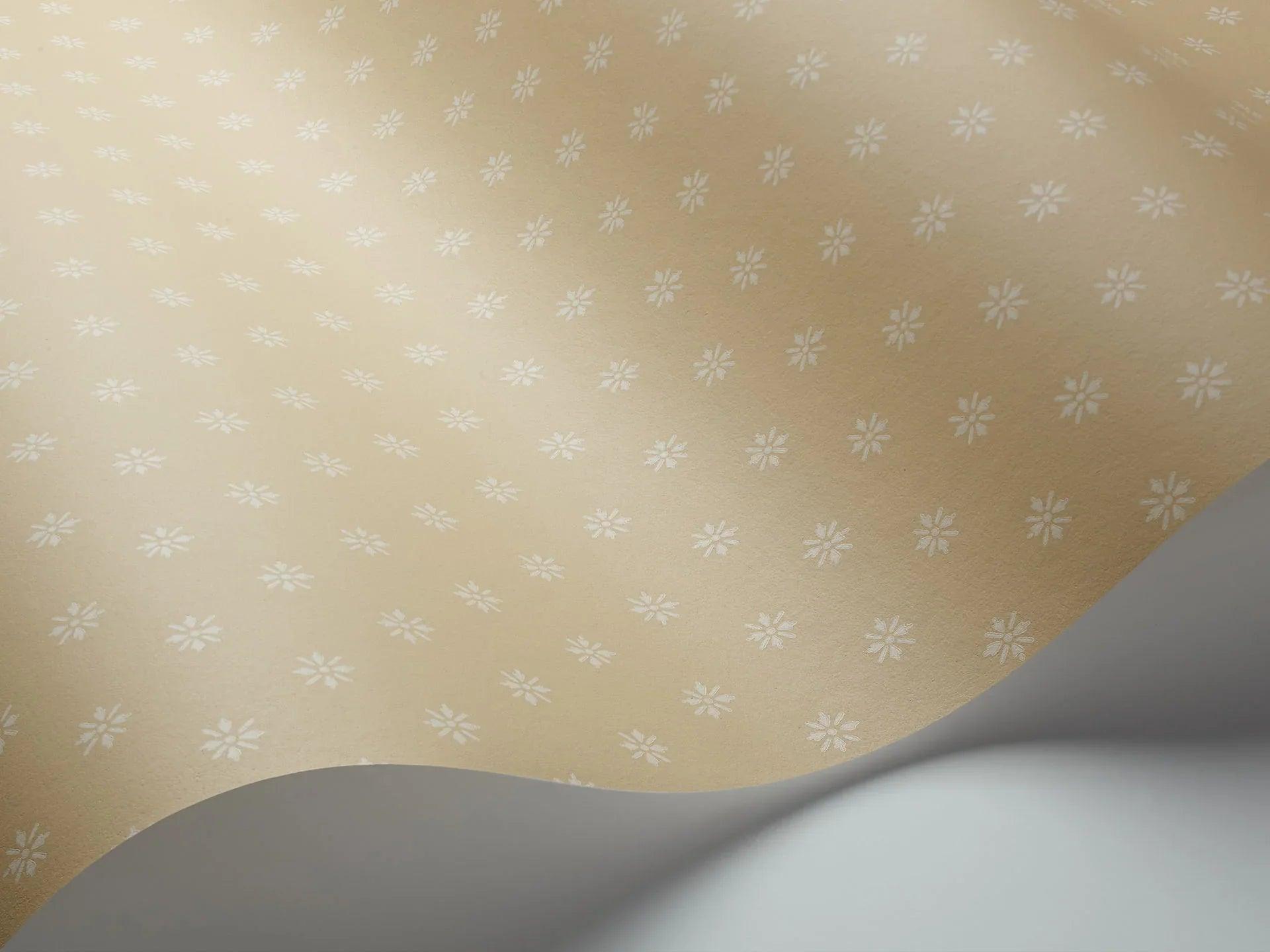 Tapeta ARCHIVE ANTHOLOGY - Victorian Star piaskowy Cole & Son Eye on Design