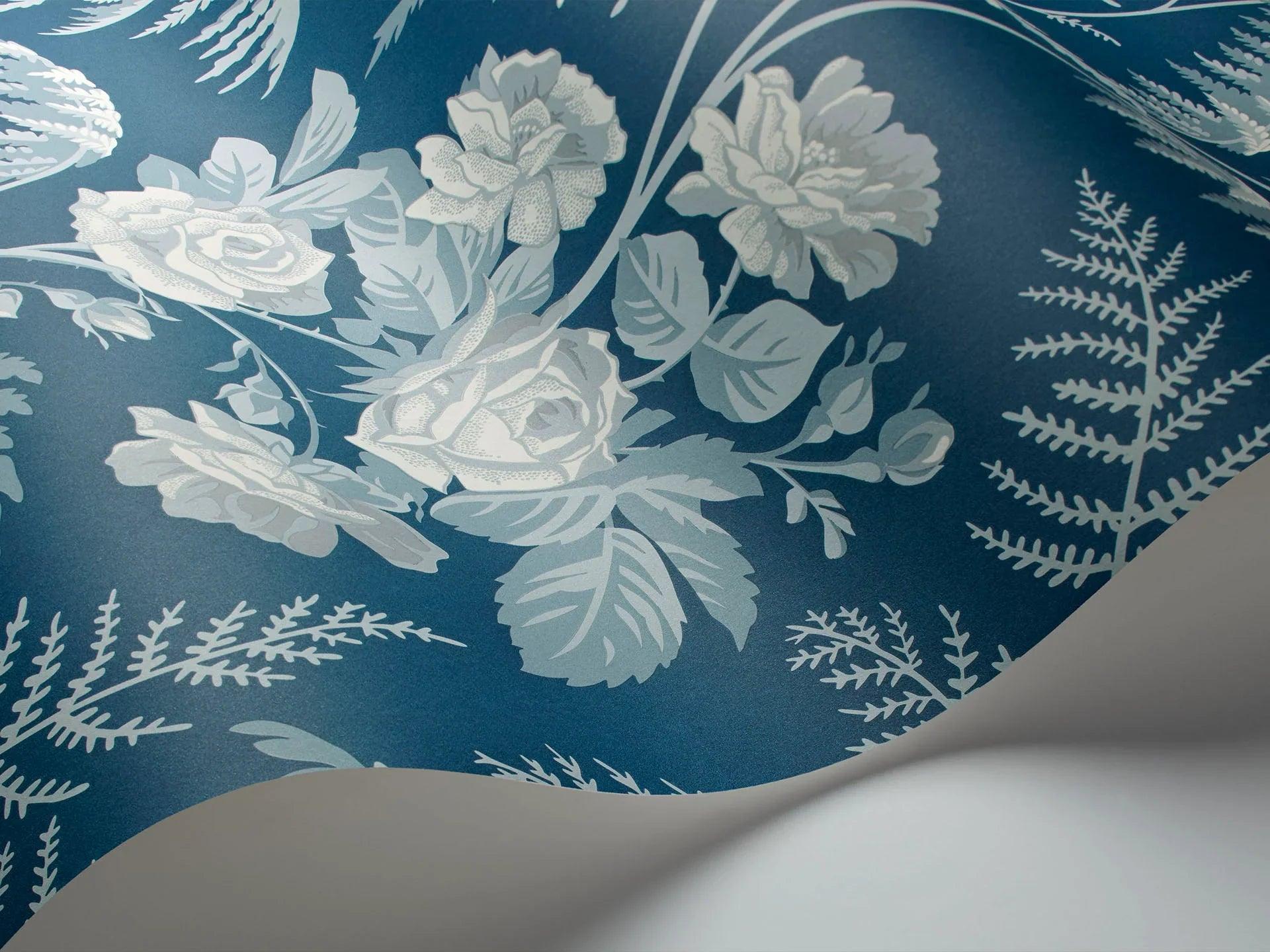 Tapeta BOTANICAL BOTANICA - Rose niebieski Cole & Son Eye on Design