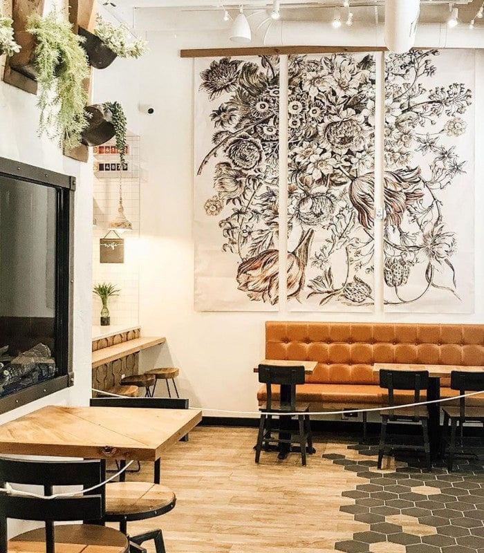 Tapeta FLORAL POEM Wallcolors Eye on Design