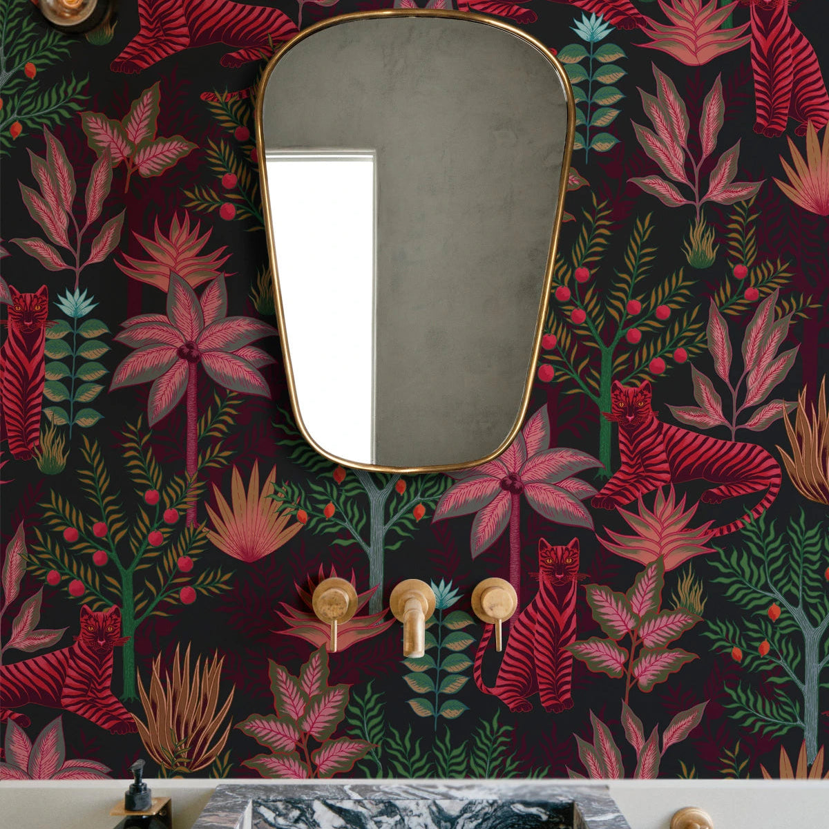 Behang met planten- en dierenmotief Gouden Tijgers Zwart zwart met rood