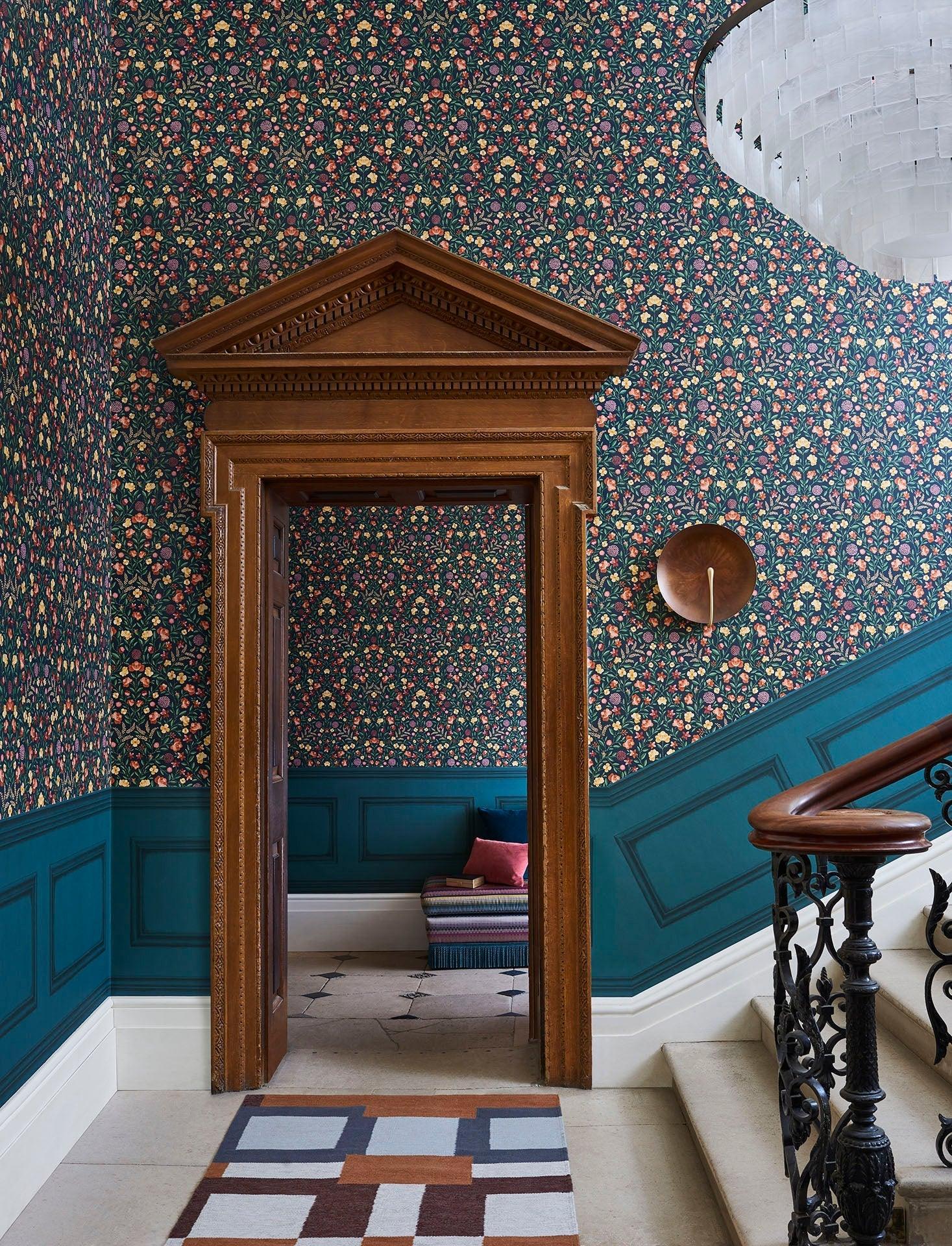 Tapeta HRP GREAT MASTERS - Court Embroidery różowy na czarnym Cole & Son Eye on Design