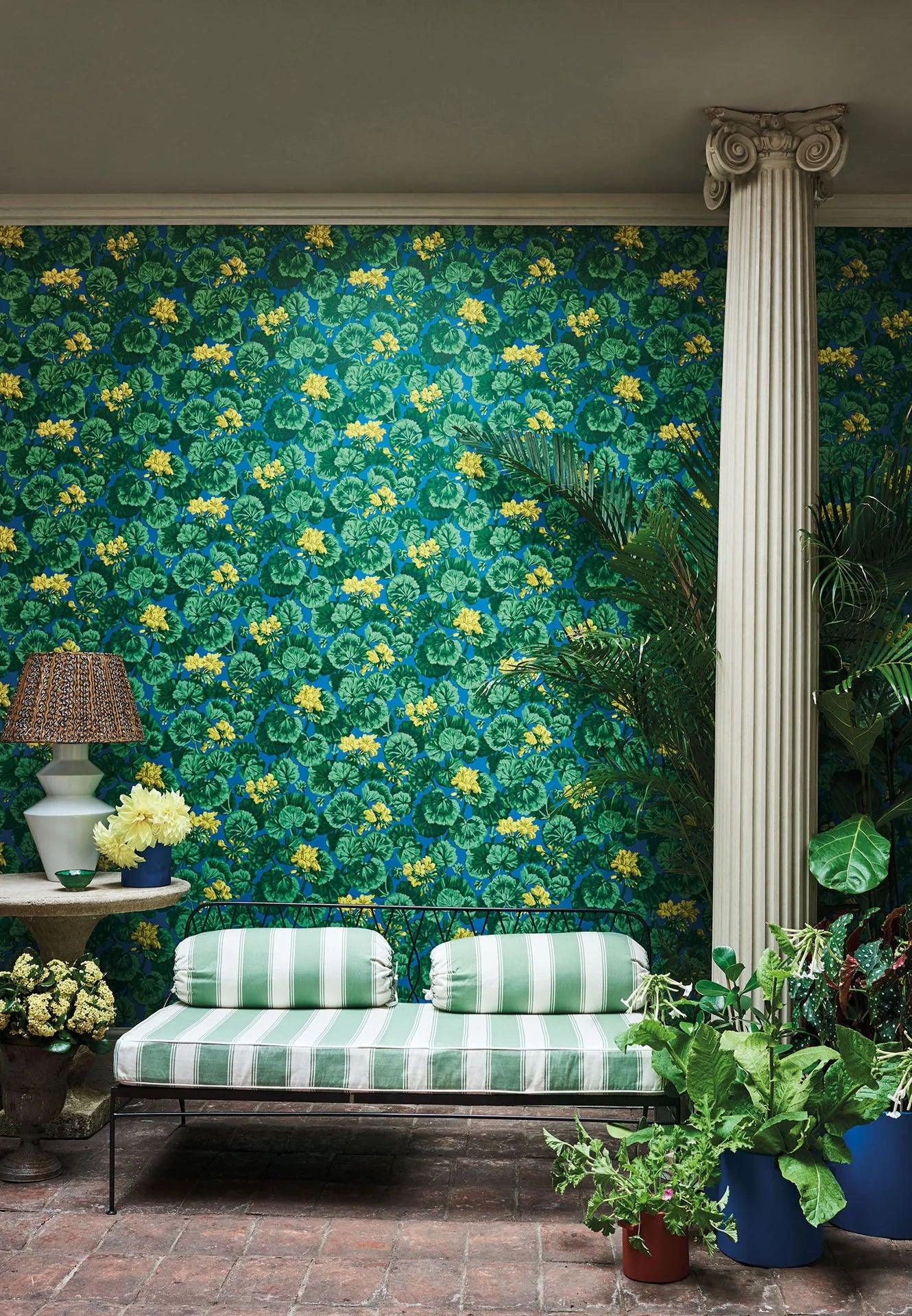 Tapeta SEVILLE - Geranium niebieski z zielonym Cole & Son Eye on Design