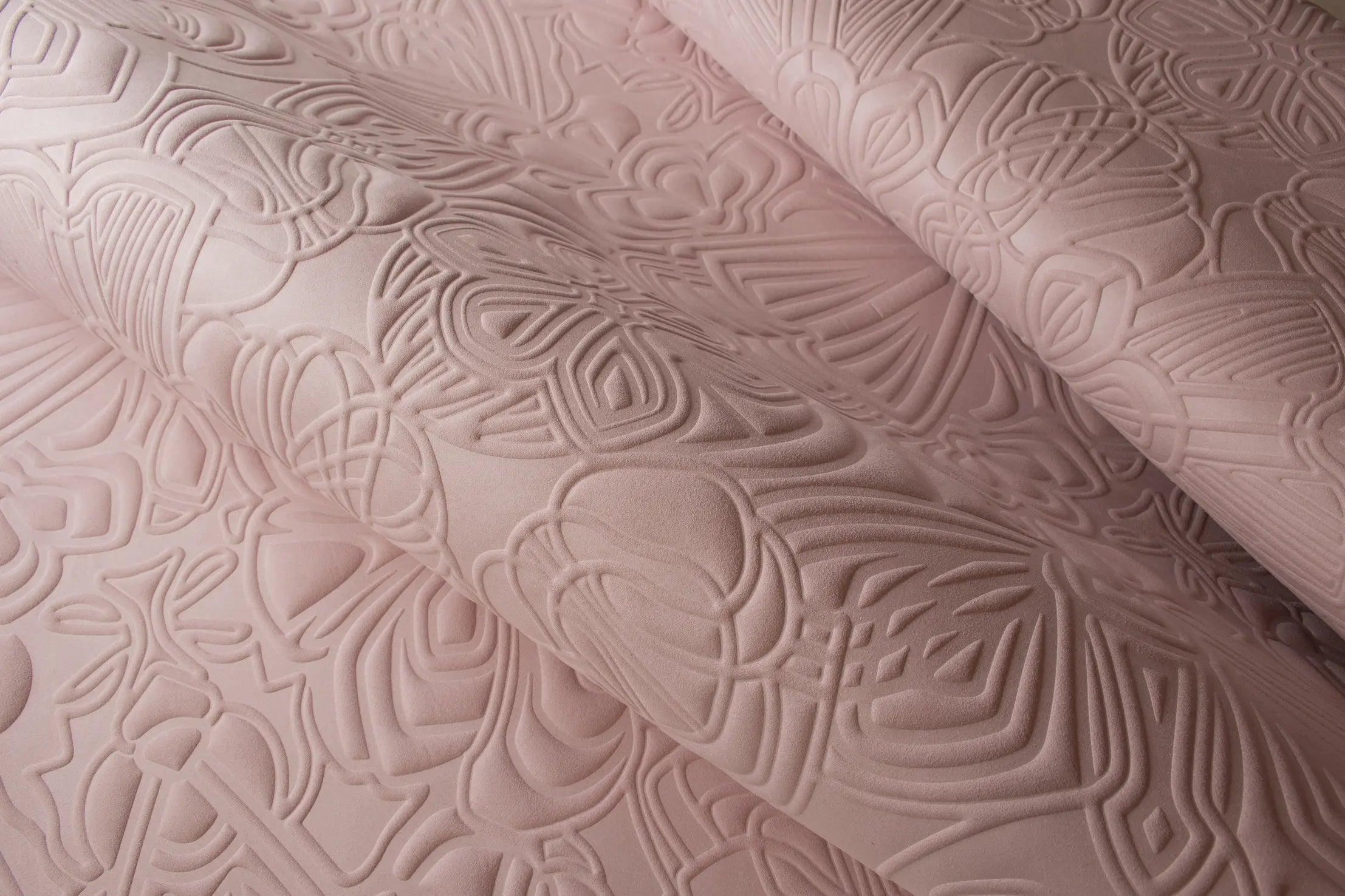 Tapeta tekstylna MIMIC MOTH - PETAL Arte Eye on Design