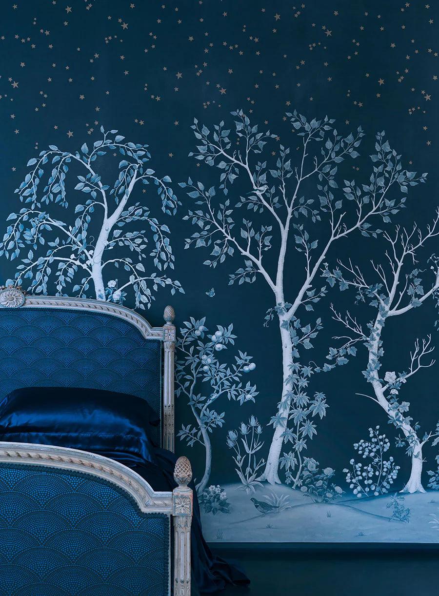 Tapeta THE GARDENS - Seasonal Woods granatowy Cole & Son Eye on Design