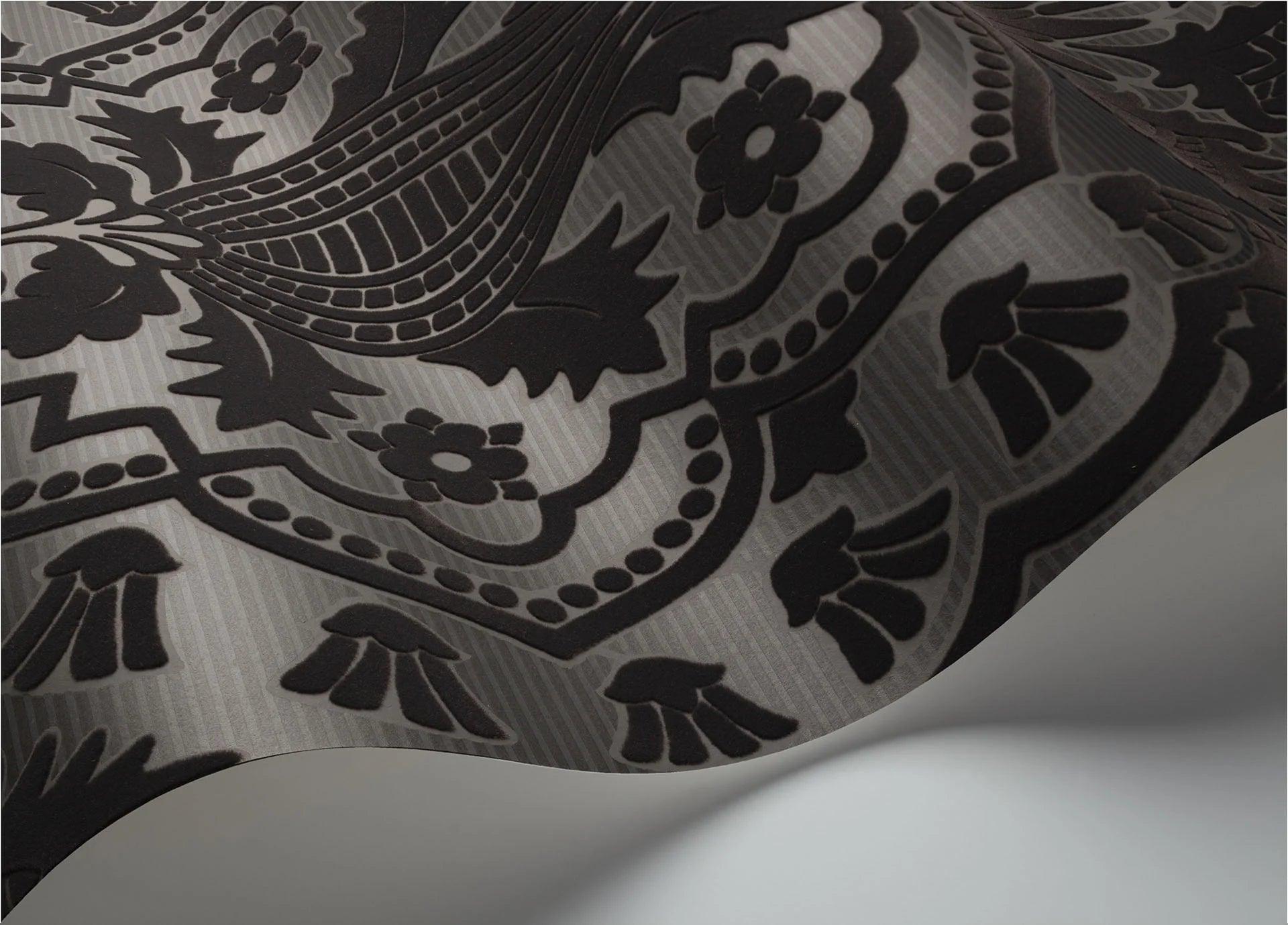 Tapeta THE PEARWOOD COLLECTION - Pugin Palace Flock czarny Cole & Son Eye on Design