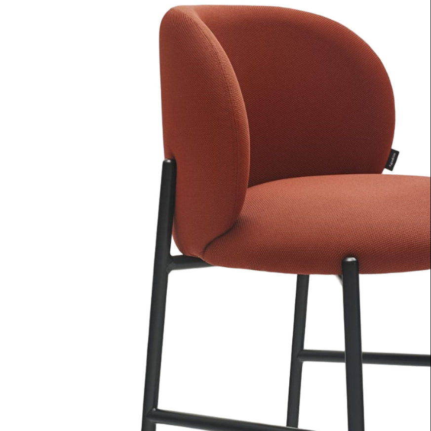 Barkruk MOGI rood met zwarte basis