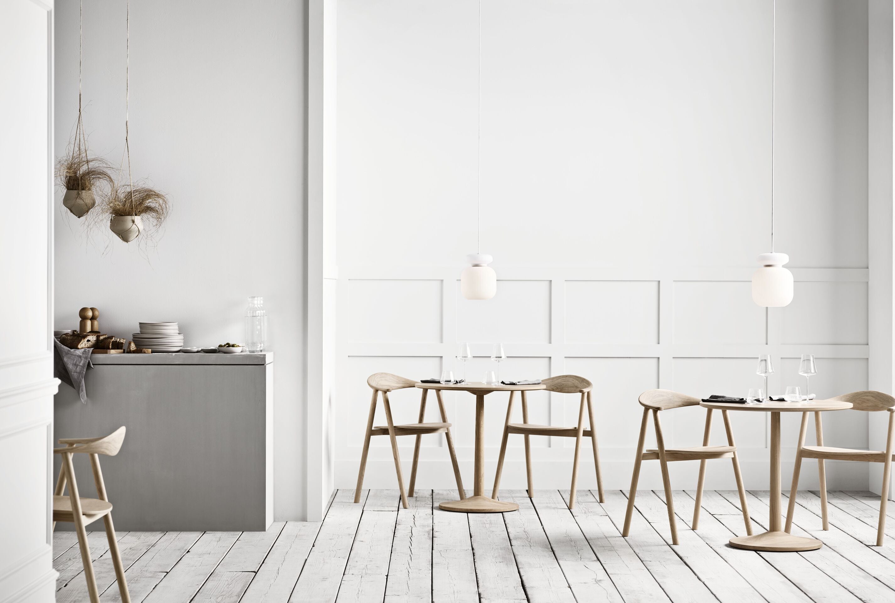 Ronde tafel TURNED gebleekt eikenfineer