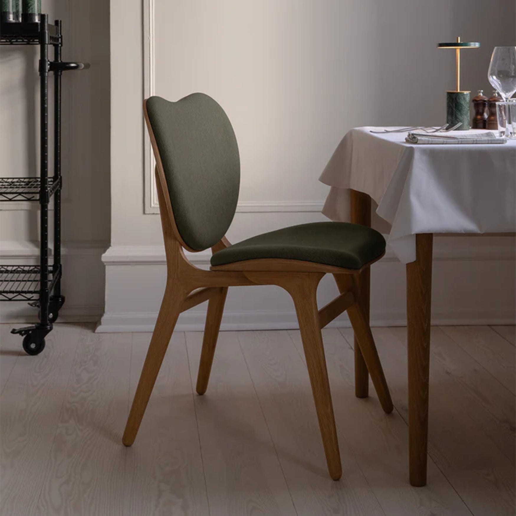 Stoel CONVERSATIE groen met eikenhouten basis