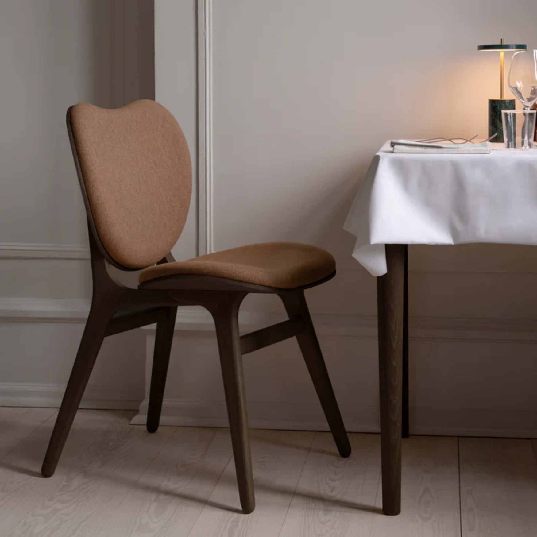 CONVERSATION chair brown with walnut wood base