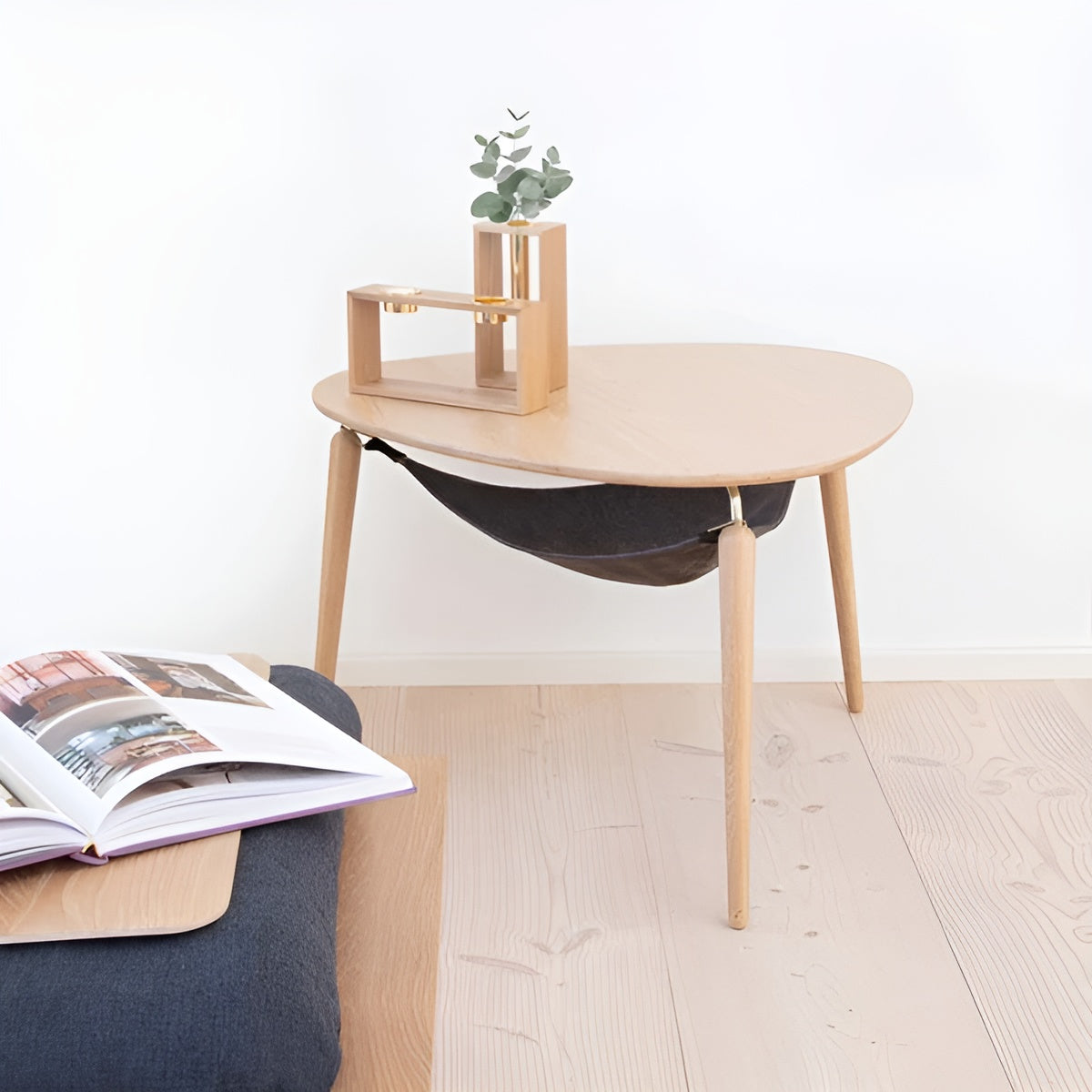 Hang Out salontafel eiken met gouden steunen