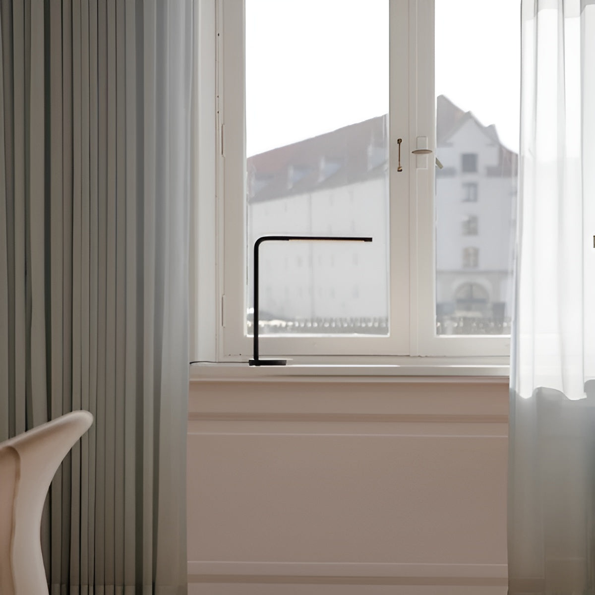 Tischlampe OMNI schwarz