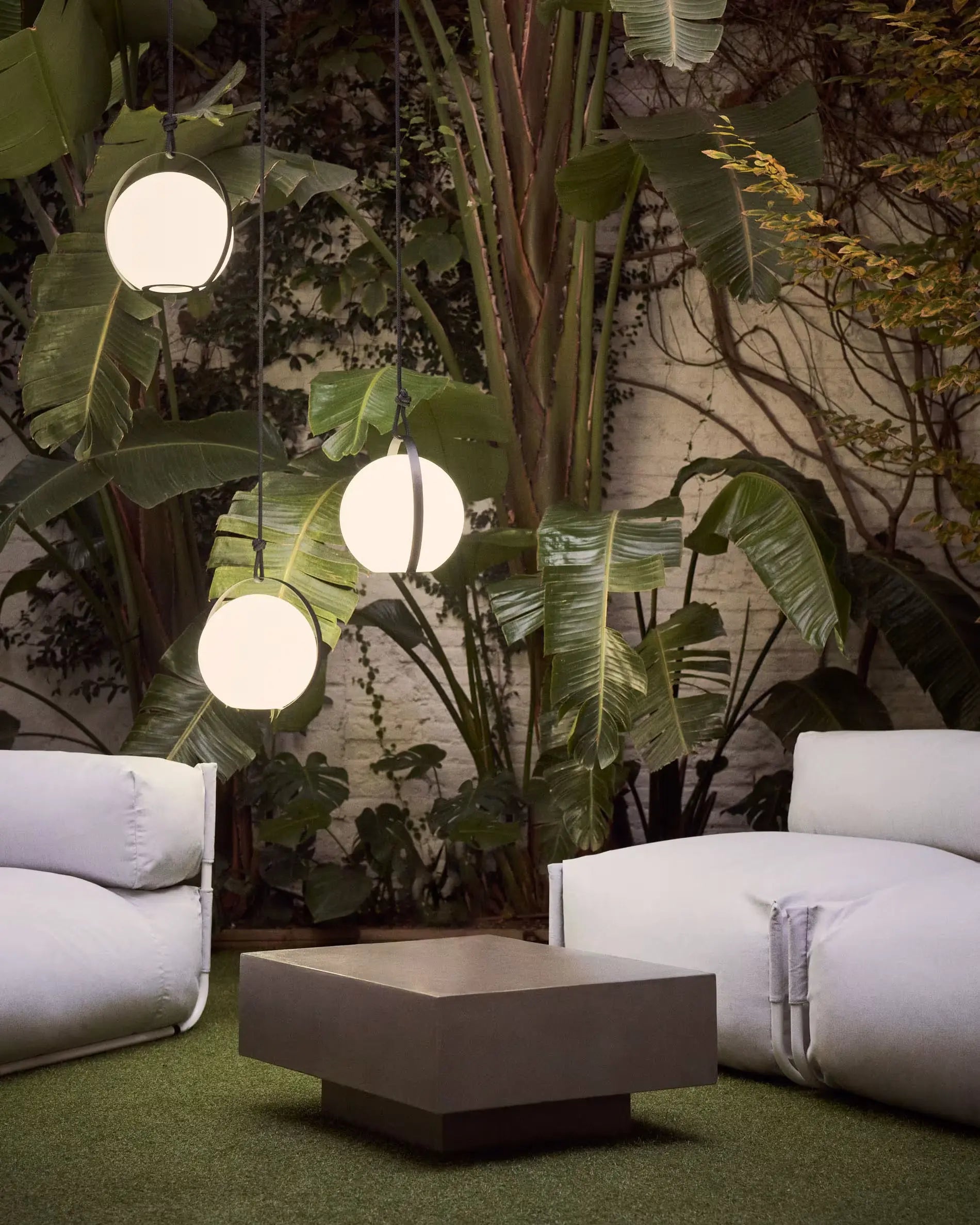 Lampa stołowa akumulatorowa DINESH czarny – styl minimalistyczny