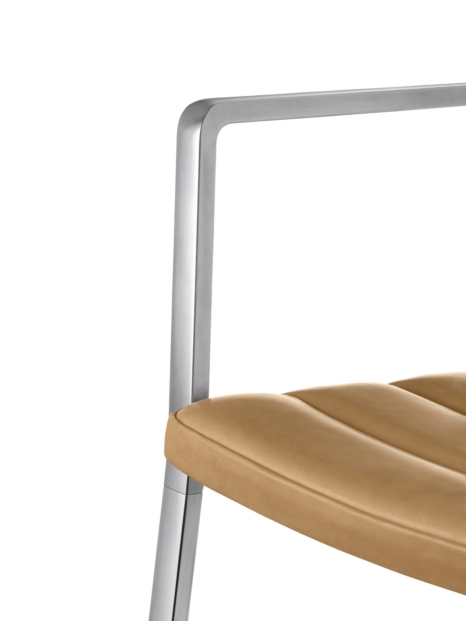 Stoel 451 karamel leer met metalen basis