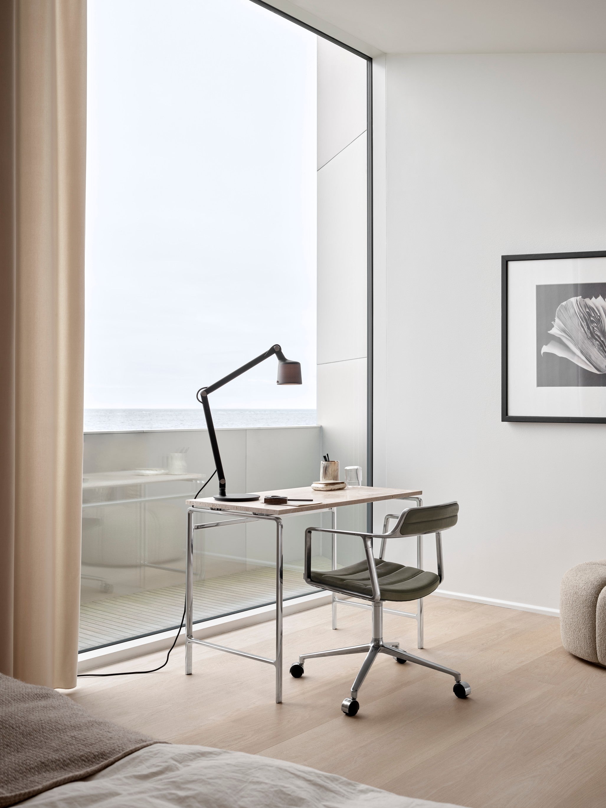 Bureau stoel 452 groene leer met metalen basis