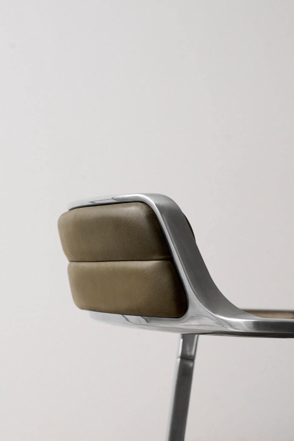 Bureau stoel 452 groene leer met metalen basis