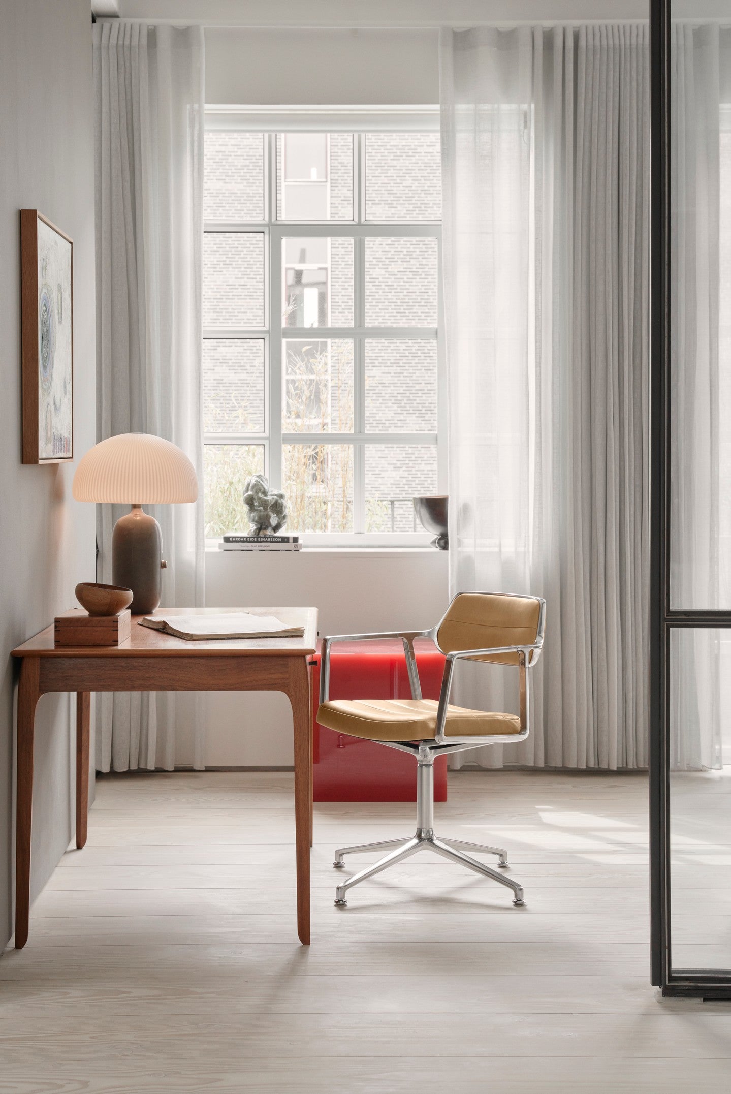 Bureau stoel 453 karamel leer met metalen basis