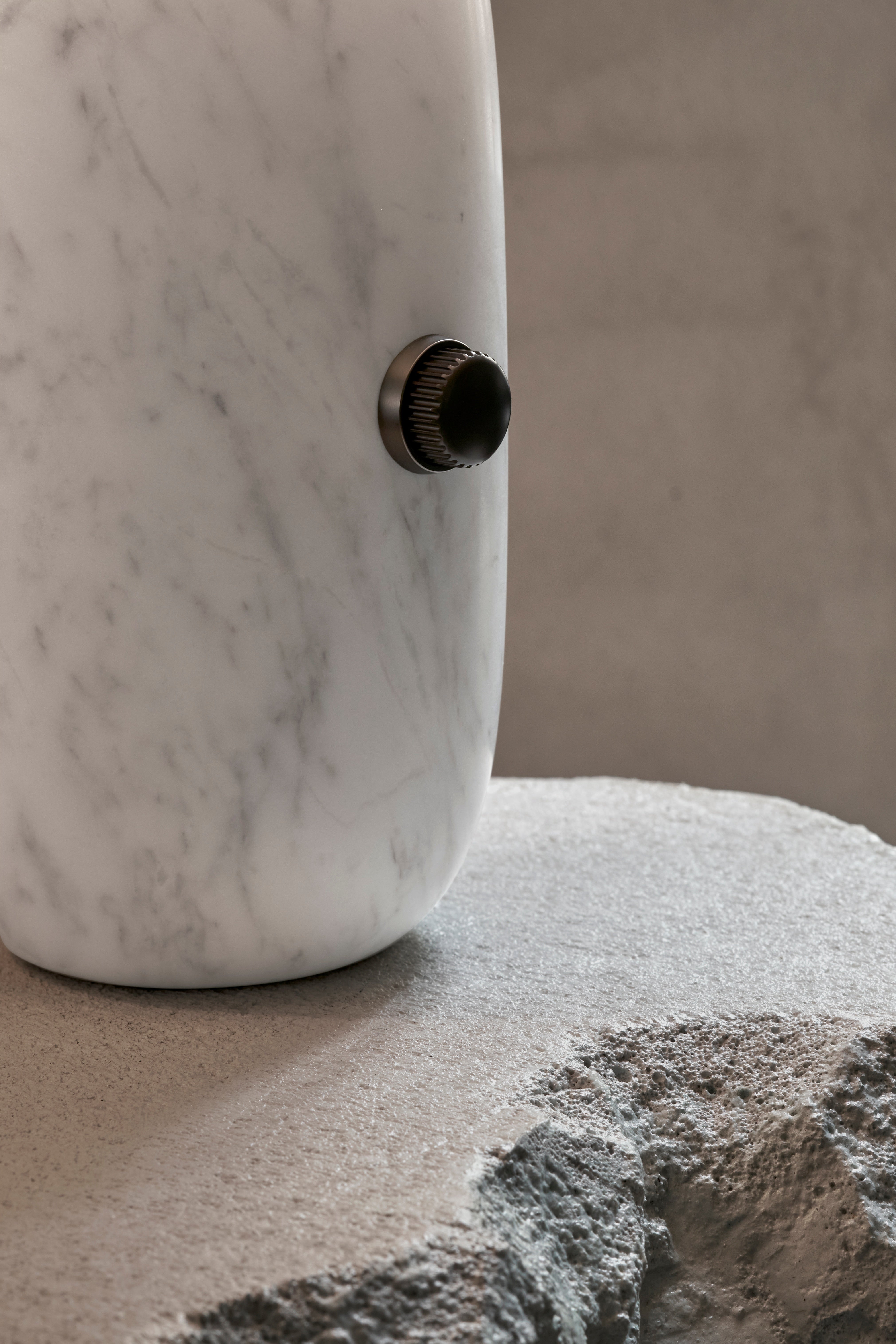 Tafellamp SCULPTURE wit marmer