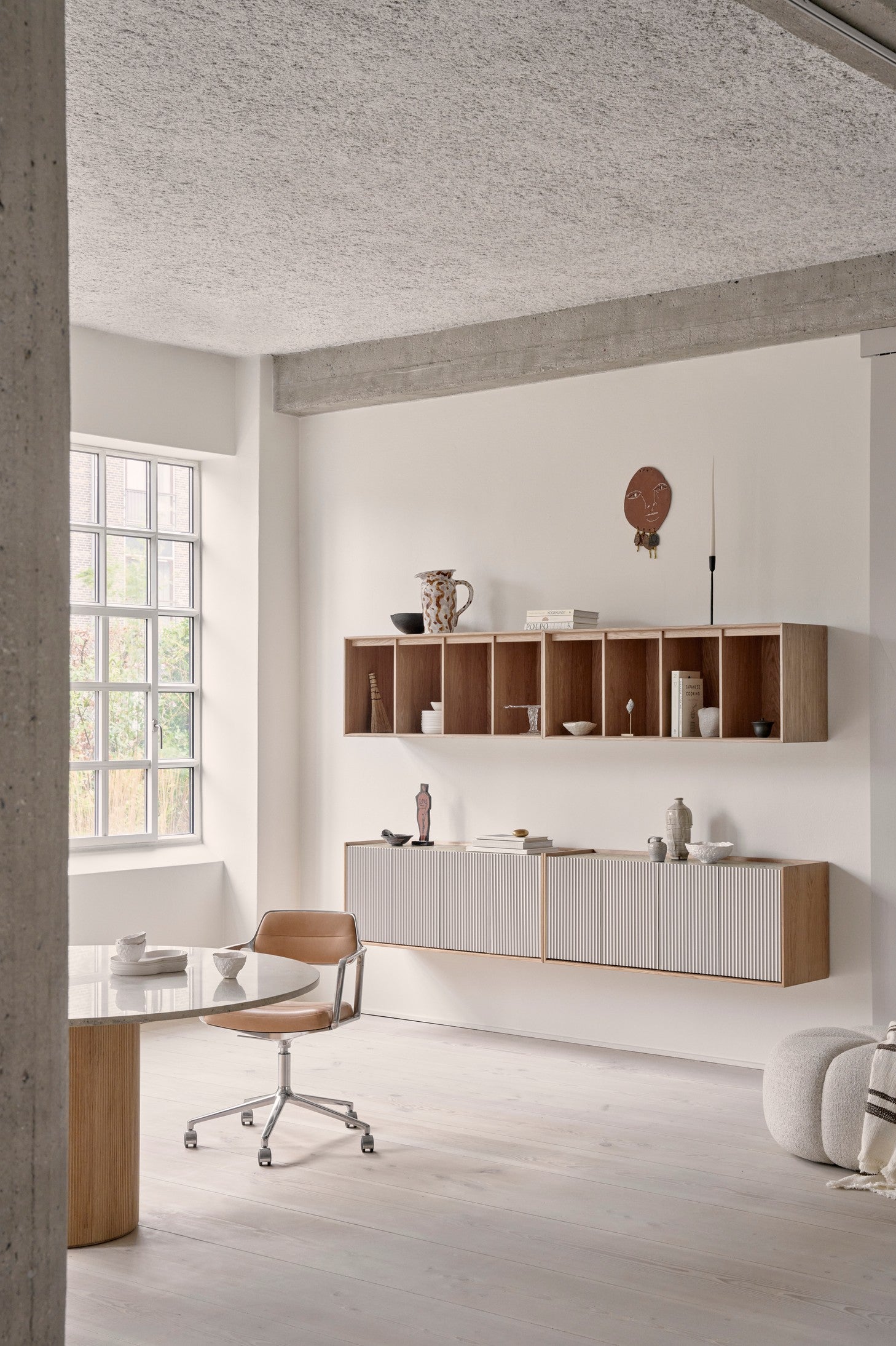 Bureau stoel 453+ zwart leer met zwarte metalen basis