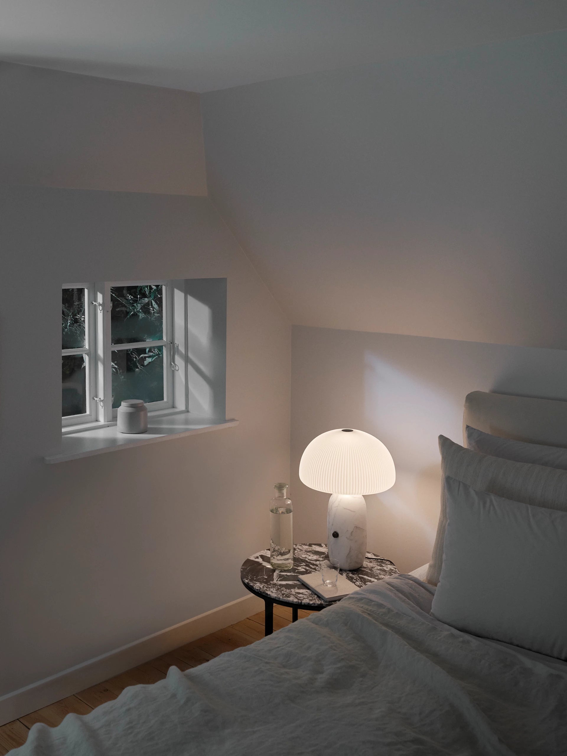 Tafellamp SCULPTURE wit marmer