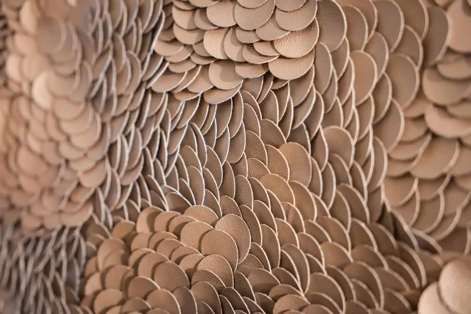 BLOOM gold wall decoration