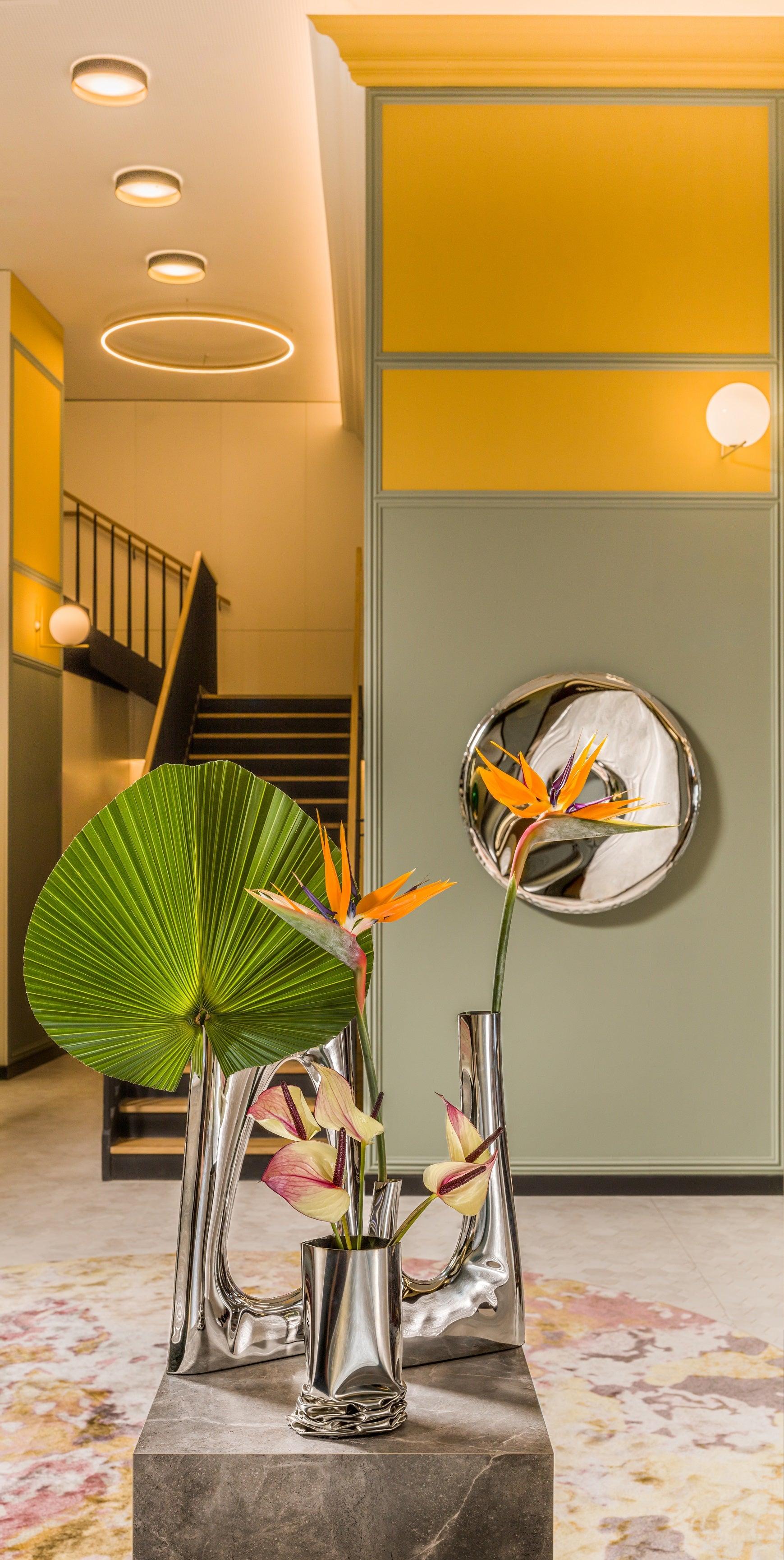 Wazon CRASH inox Zieta Studio Eye on Design