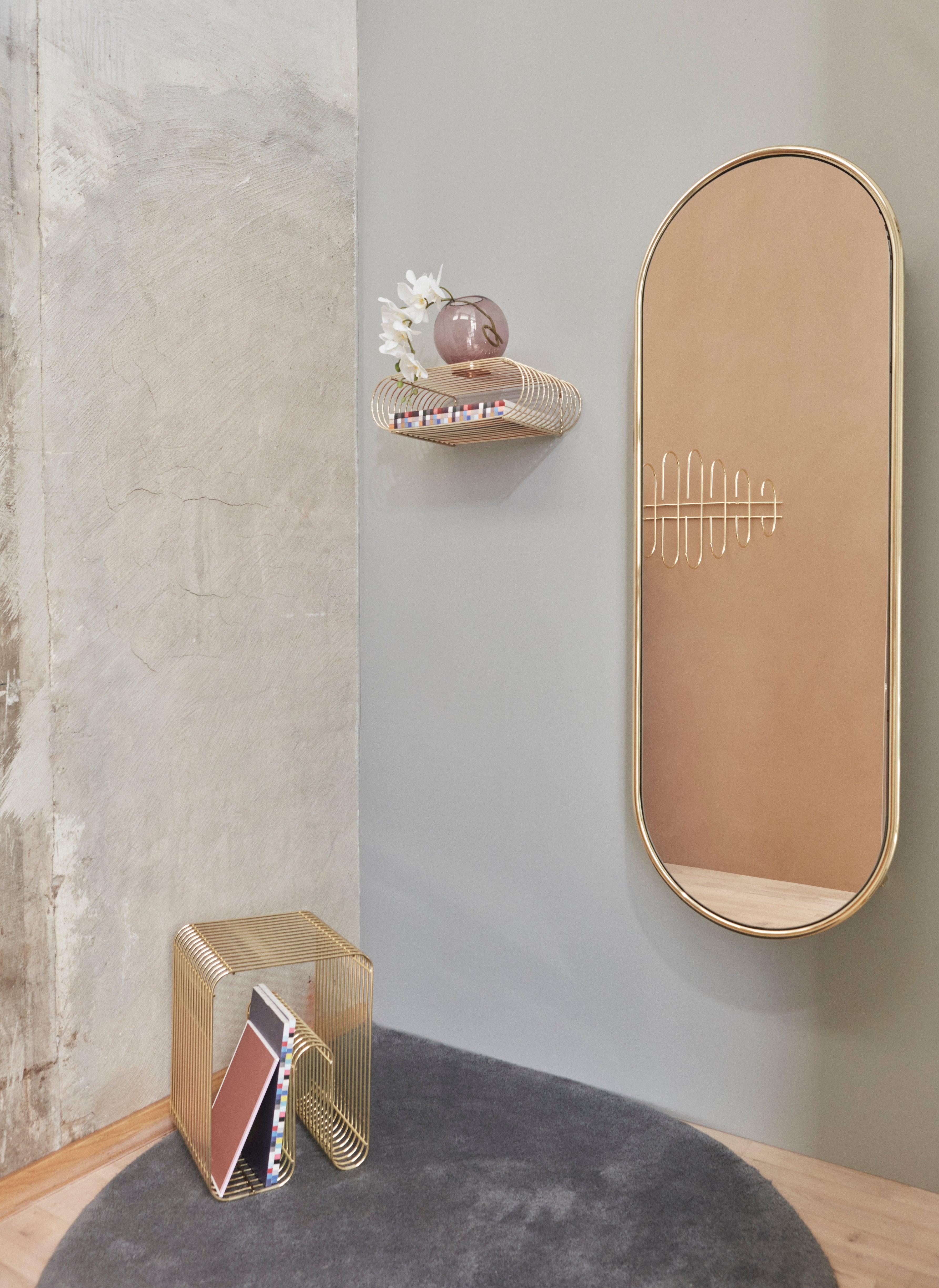 Wazon GLOBE żółty ze złotą podstawą AYTM Eye on Design