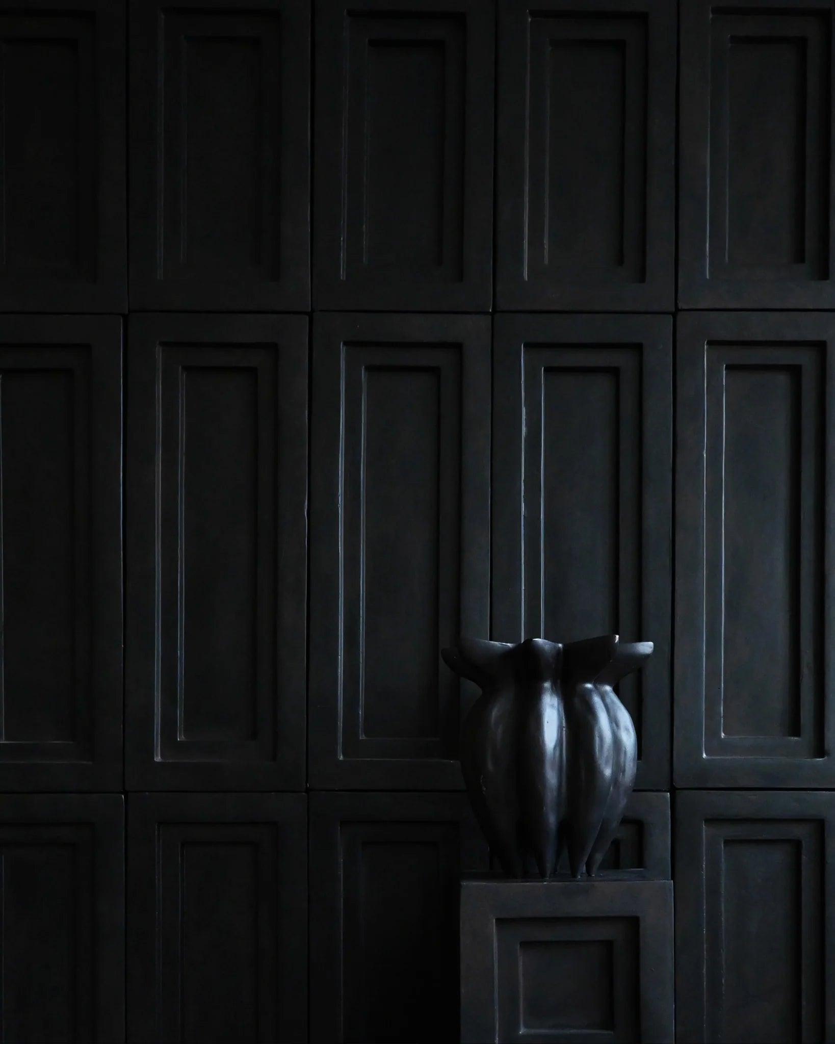 Wazon LOTUS ciemnobrązowy 101 Copenhagen Eye on Design