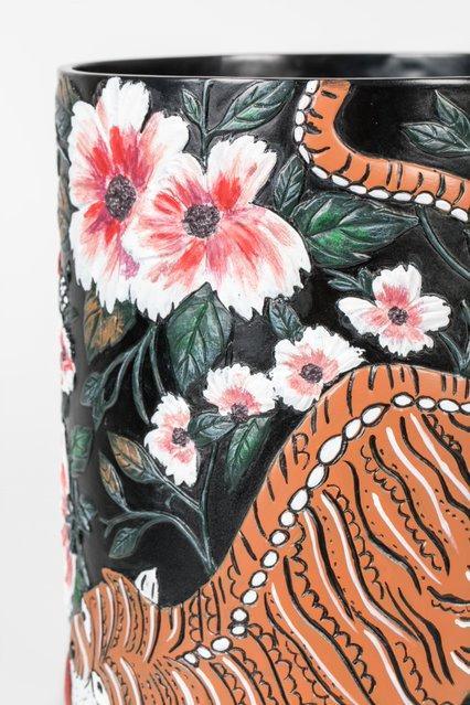 Wazon SONGS OF THE NIGHT ręcznie malowany Bold Monkey Eye on Design