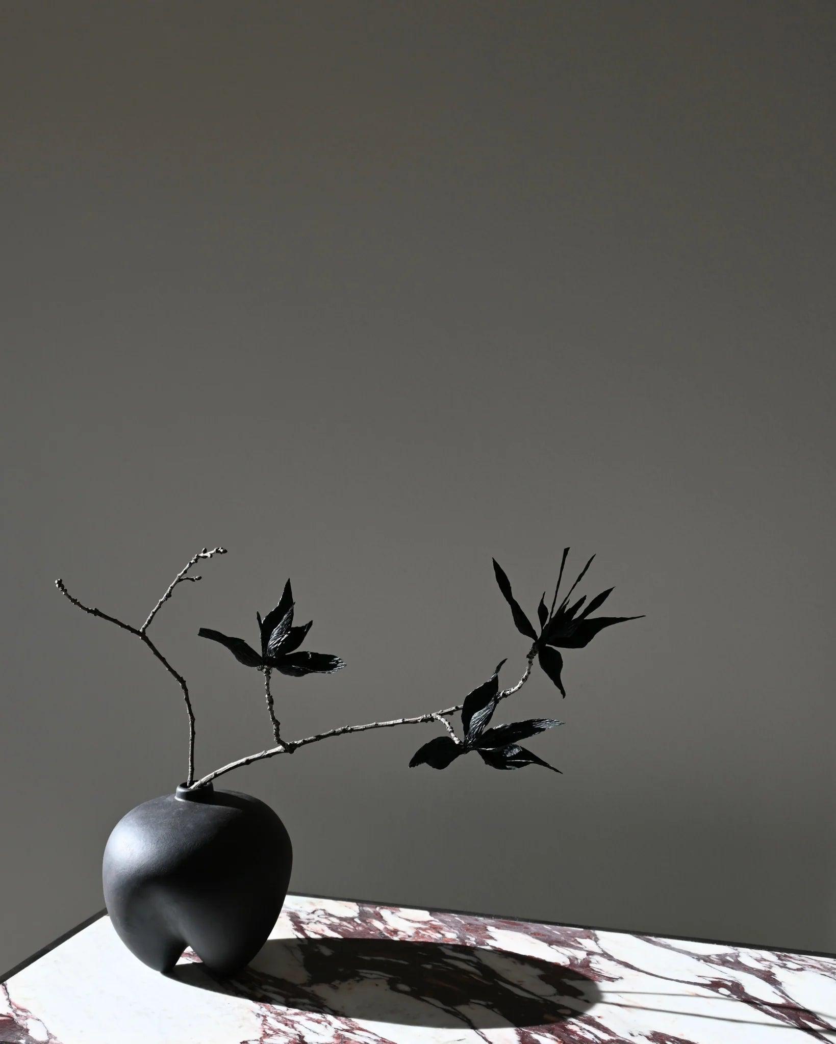 Wazon SUMO ciemnobrązowy 101 Copenhagen Eye on Design