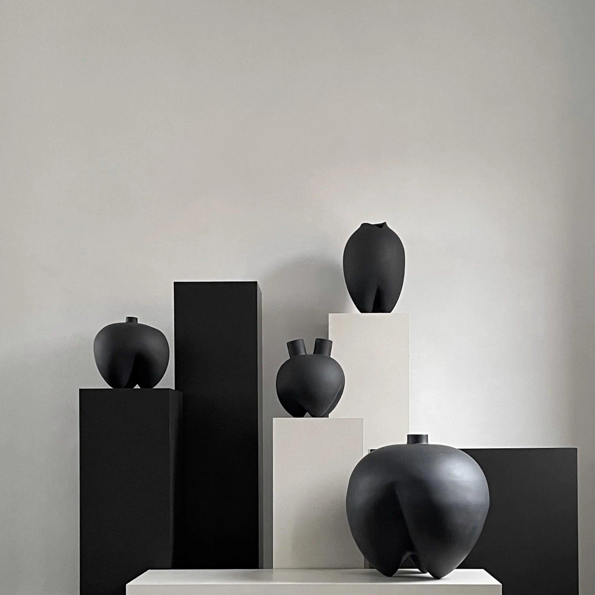 Wazon SUMO HORNS ciemnobrązowy 101 Copenhagen Eye on Design