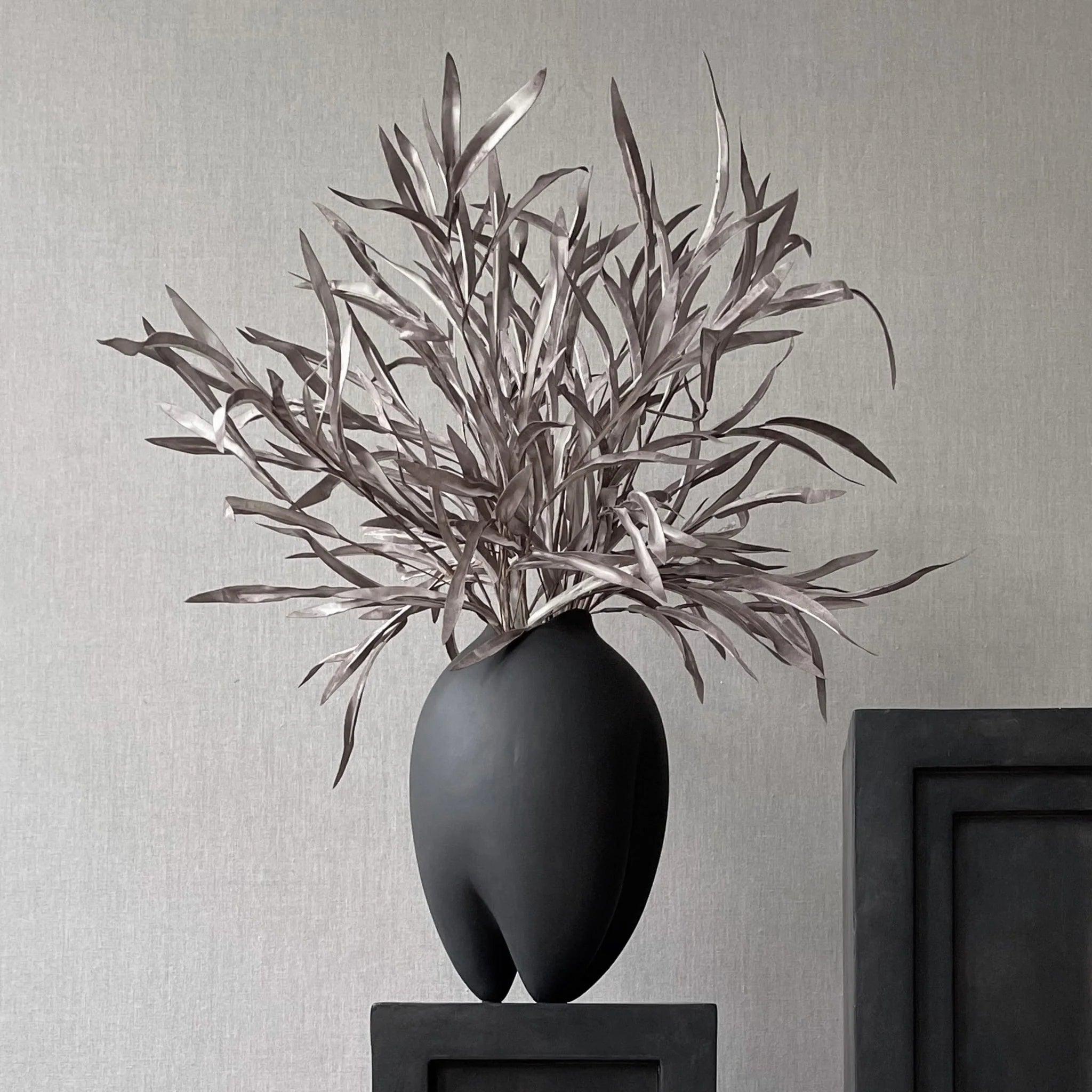 Wazon SUMO SLIM ciemnobrązowy 101 Copenhagen Eye on Design