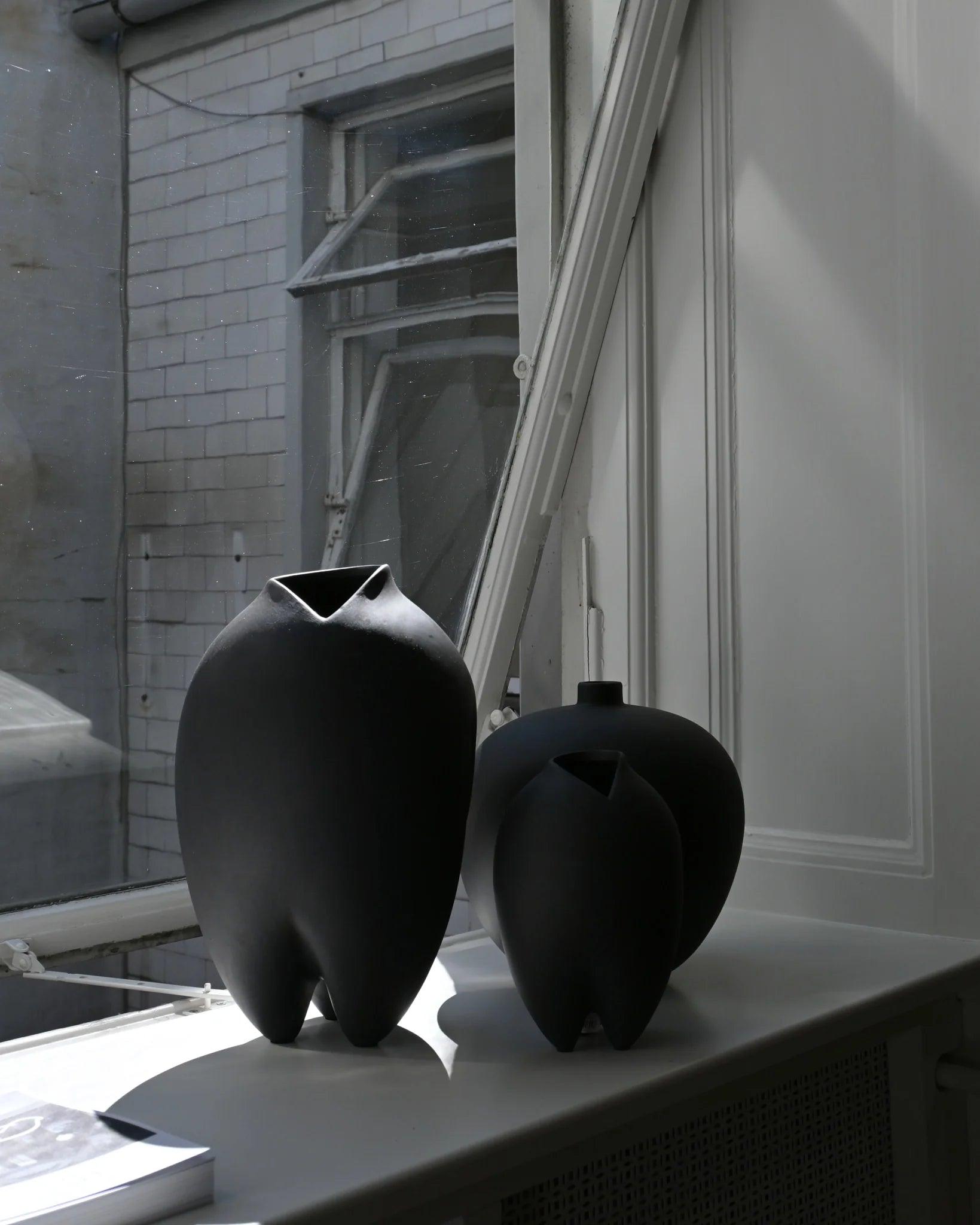 Wazon SUMO SLIM ciemnobrązowy 101 Copenhagen Eye on Design