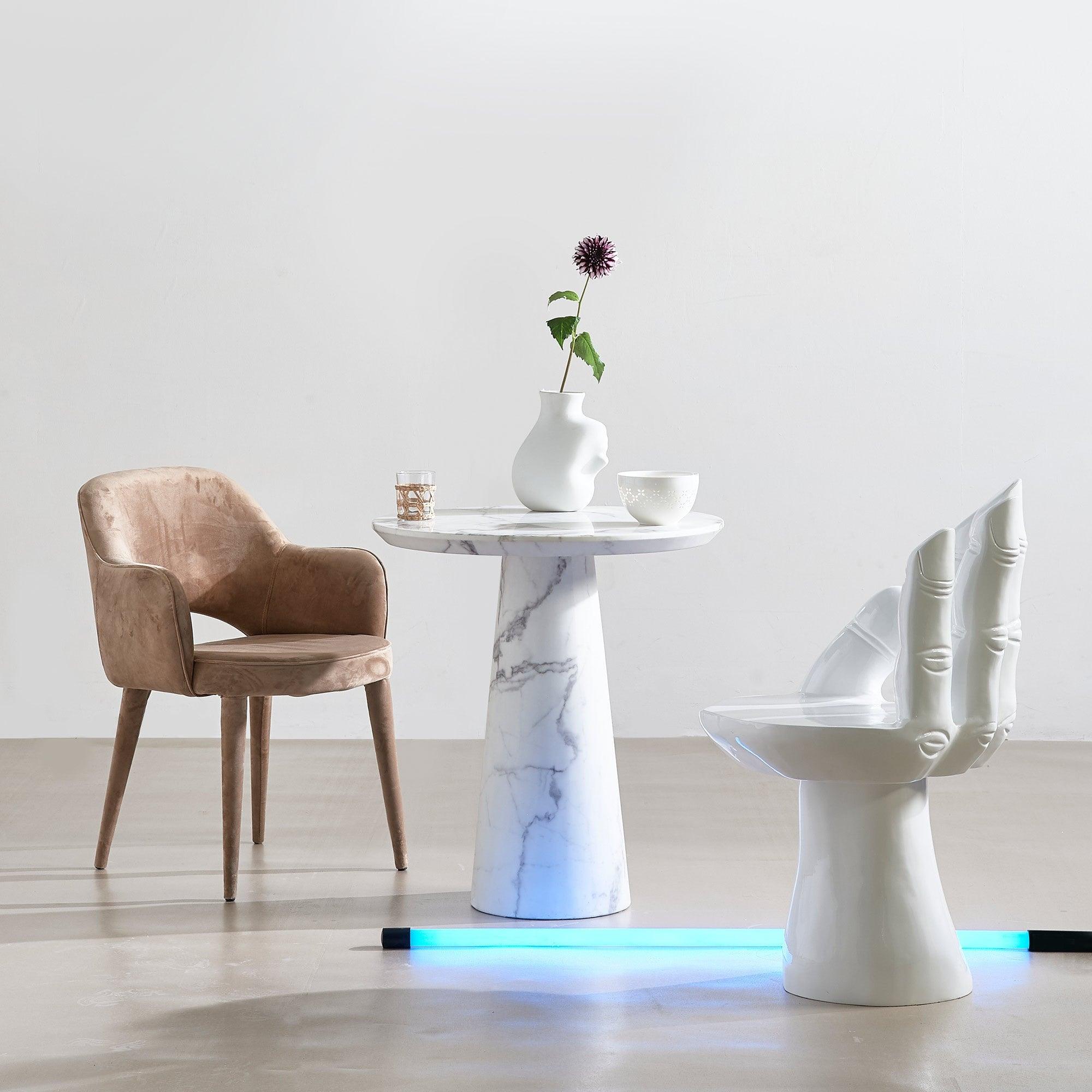 Wazon UPSIDE-DOWN HEAD biały Pols Potten Eye on Design