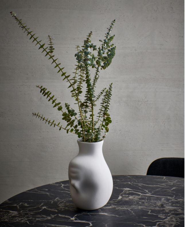 Wazon UPSIDE-DOWN HEAD biały Pols Potten Eye on Design