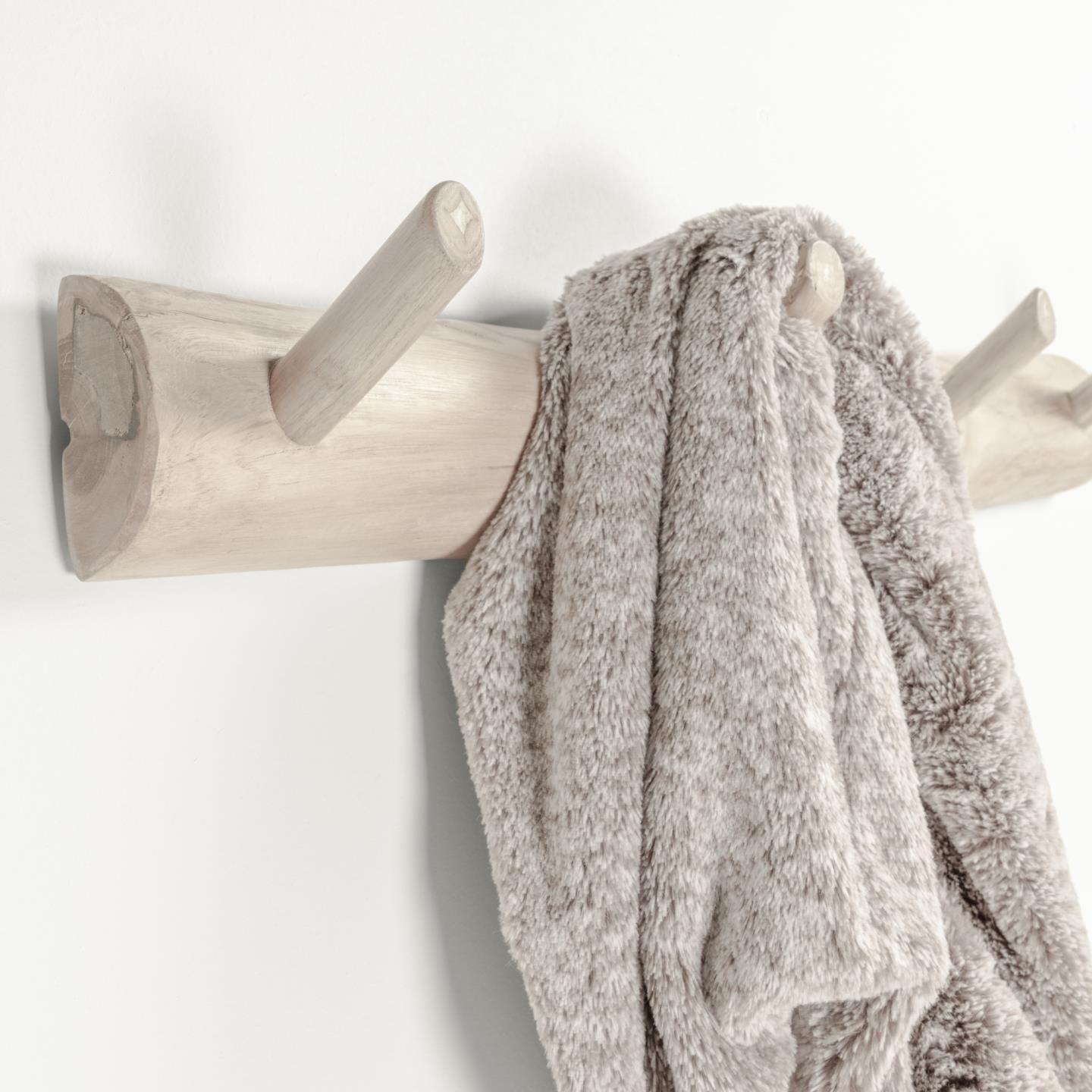 Wieszak ścienny GAILLECH lite drewno tekowe La Forma Eye on Design