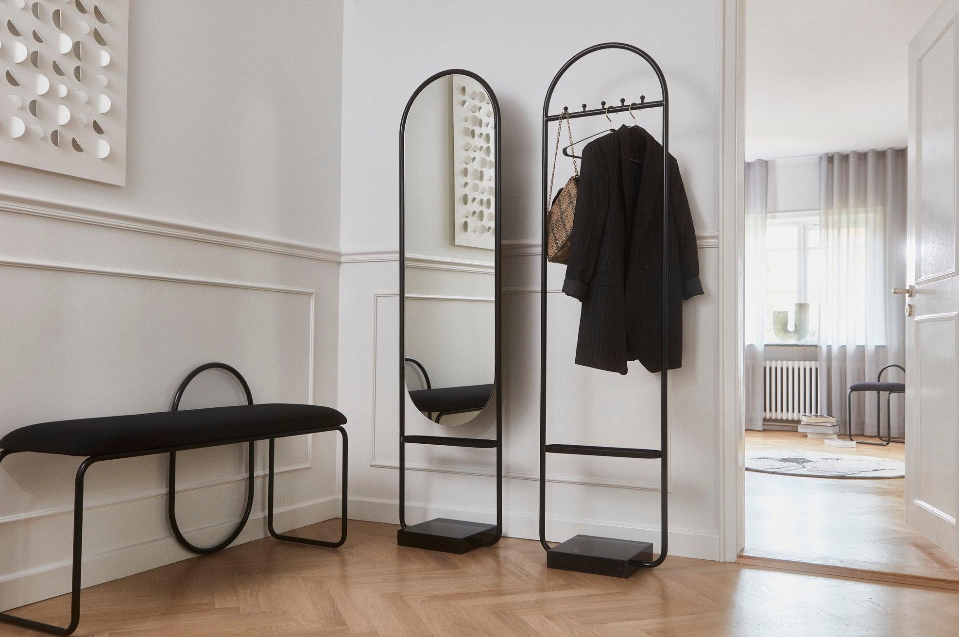 Wieszak stojący ANGUI czarny marmur AYTM Eye on Design