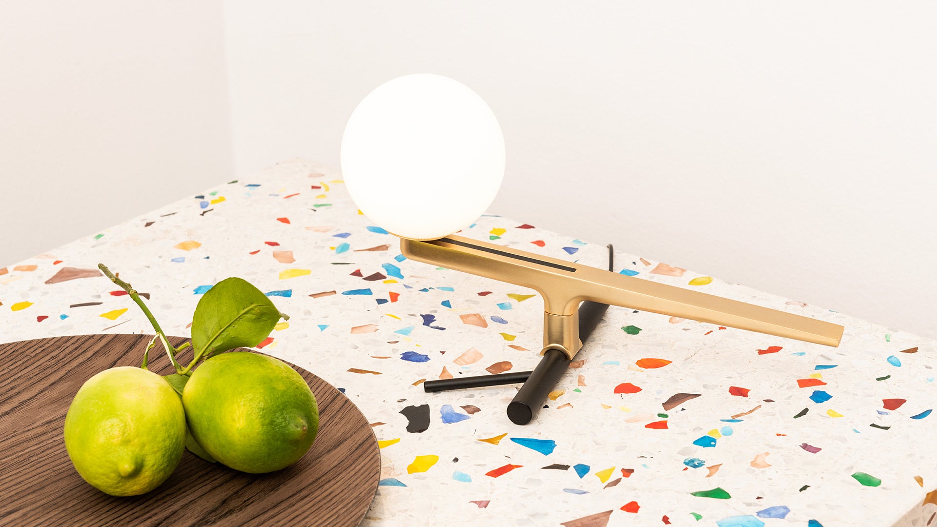 Tischlampe YANZI schwarz mit Gold