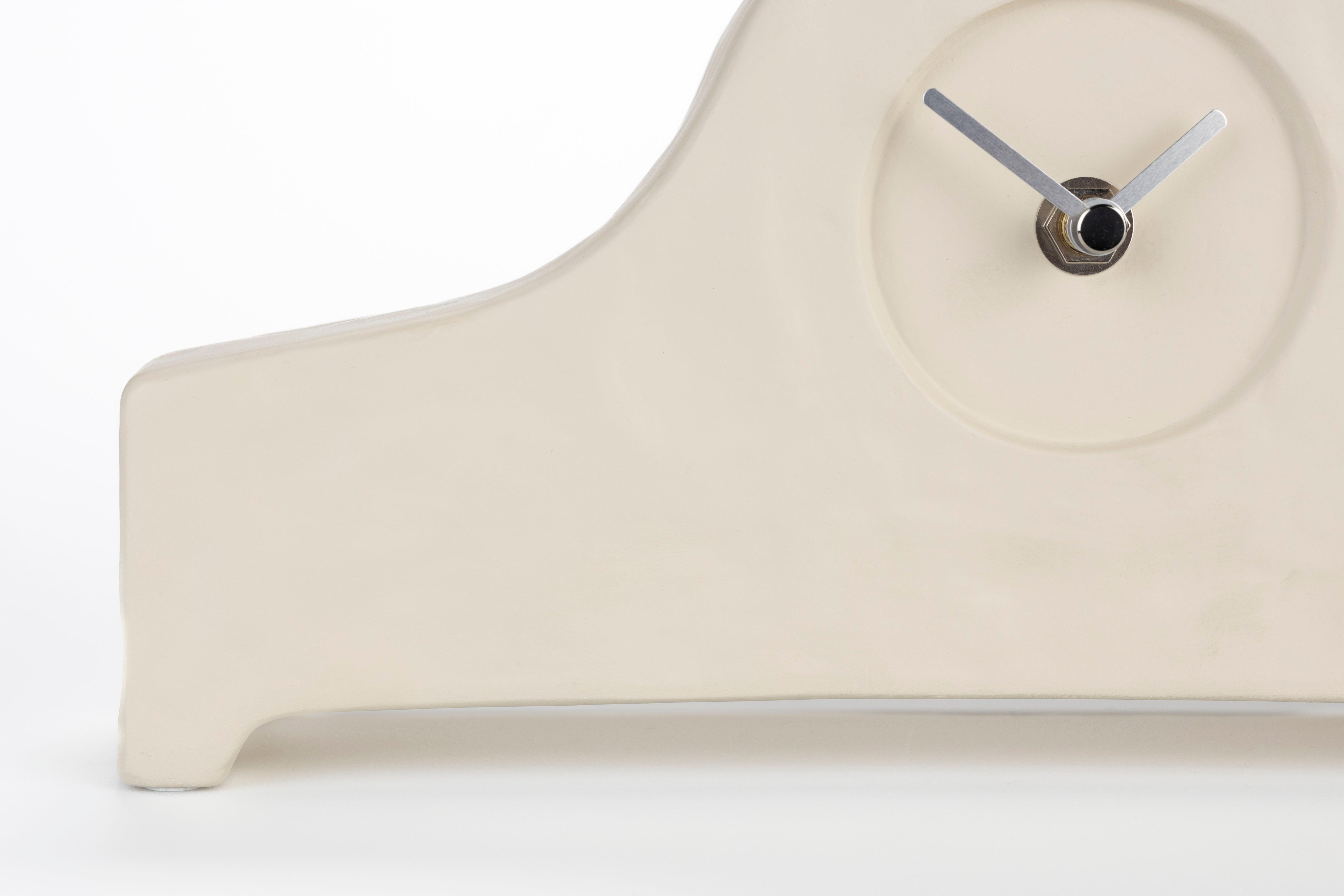 Zegar GRANDMA beżowy Zuiver Eye on Design