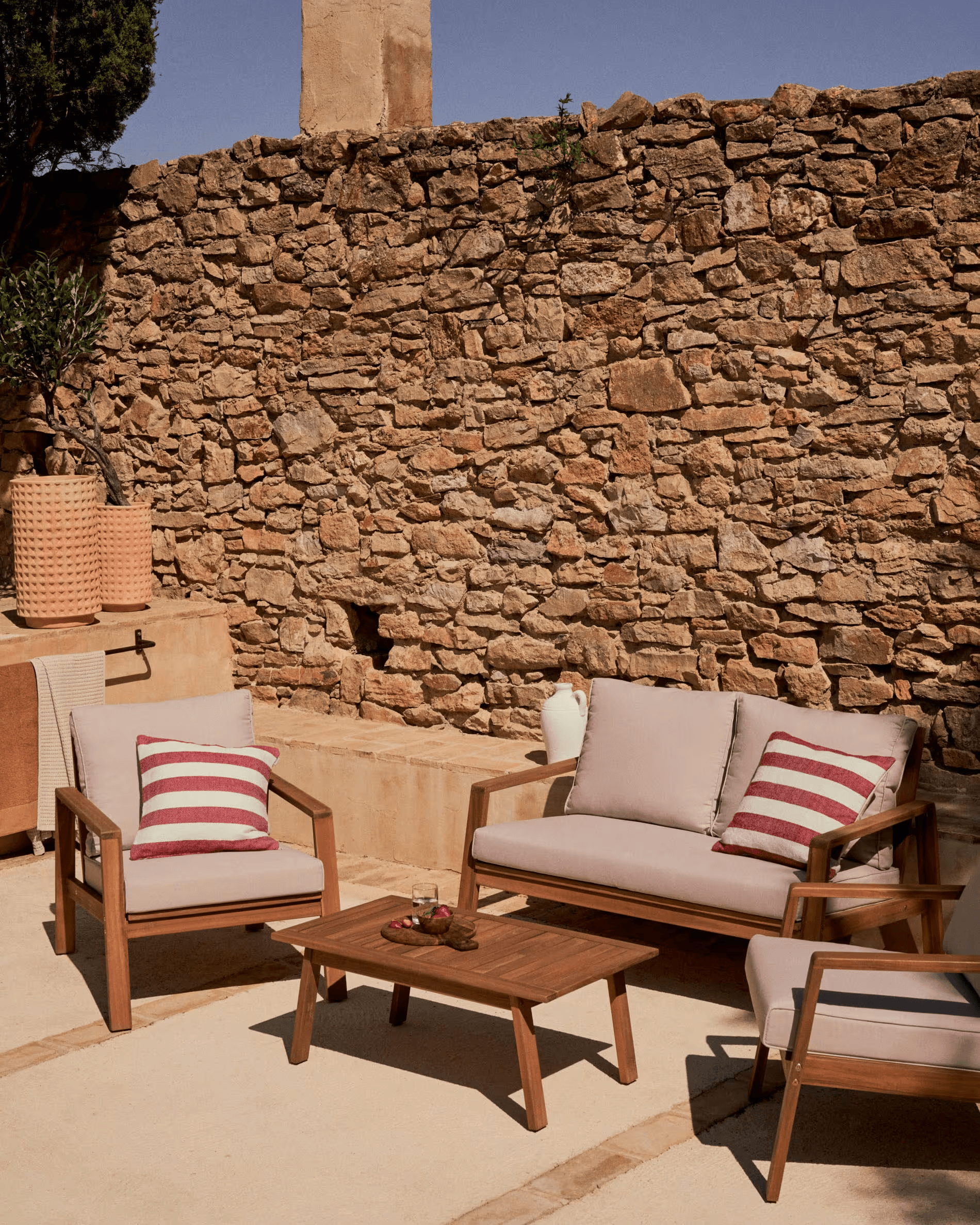 Zestaw mebli ogrodowych FRARES lite drewno akacjowe La Forma Eye on Design