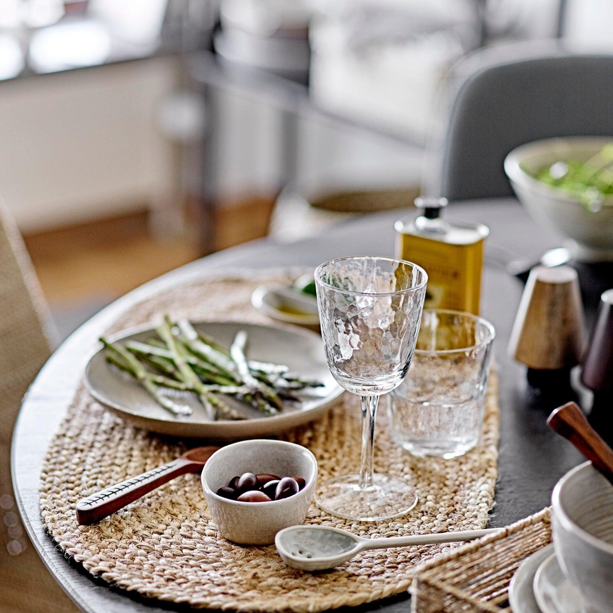 Zestaw solniczka i pieprzniczka z drewna mango Bloomingville Eye on Design