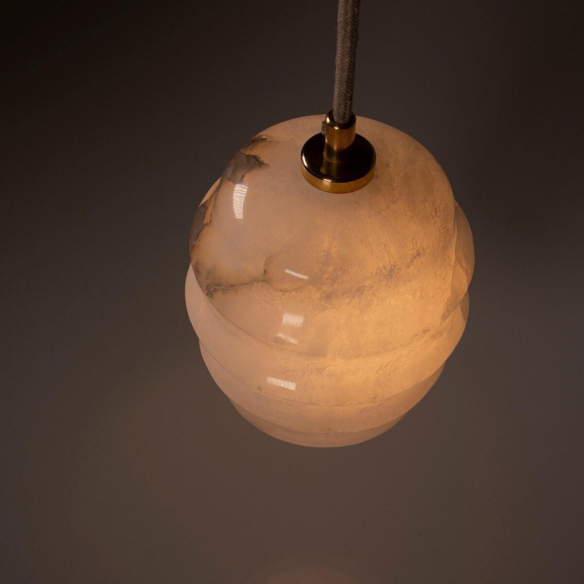 Żyrandol alabastrowy KALLIOPE nikiel Embassy Interiors Eye on Design