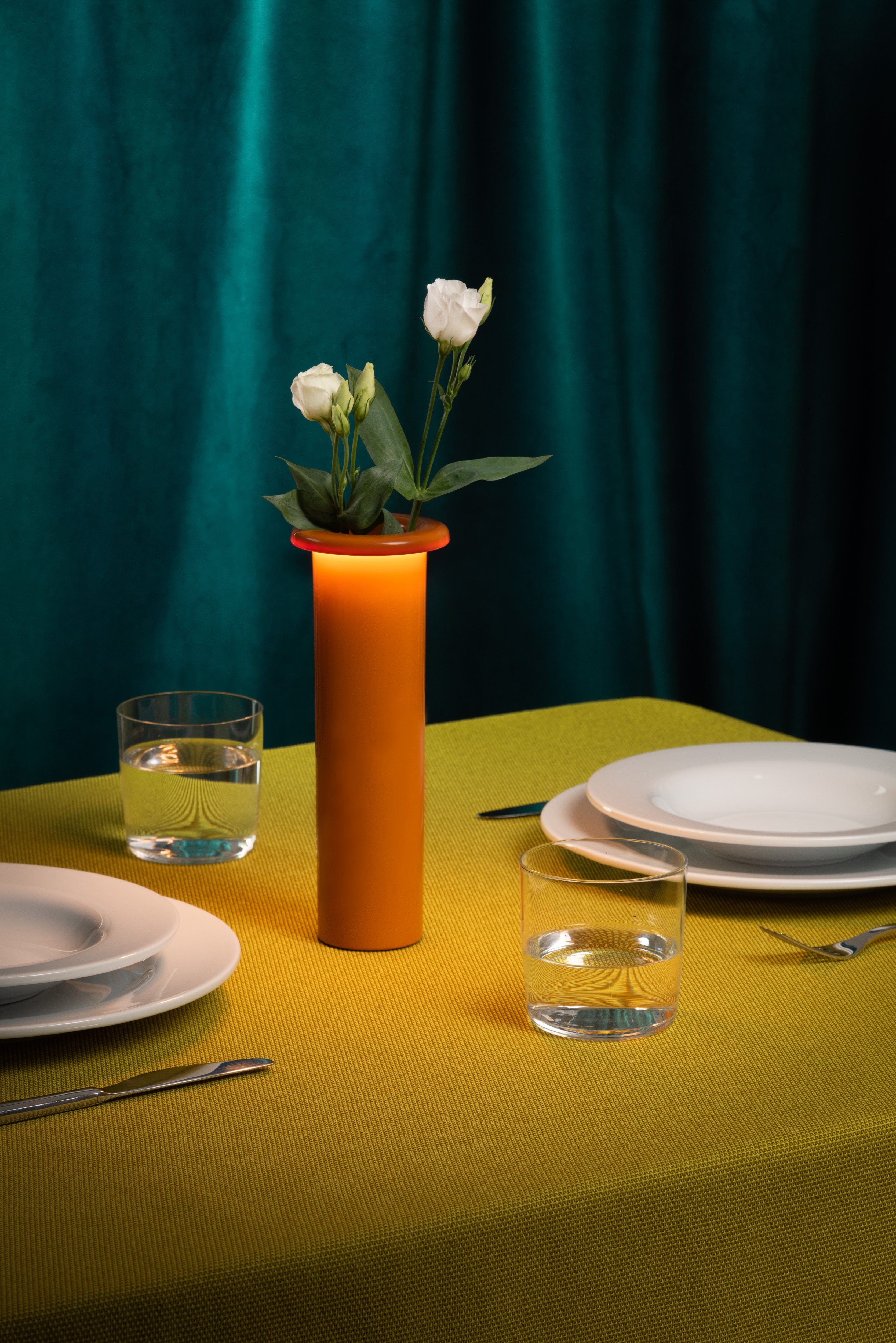 Lampa stołowa wazon bezprzewodowa BOUQUET czarny Magis Eye on Design