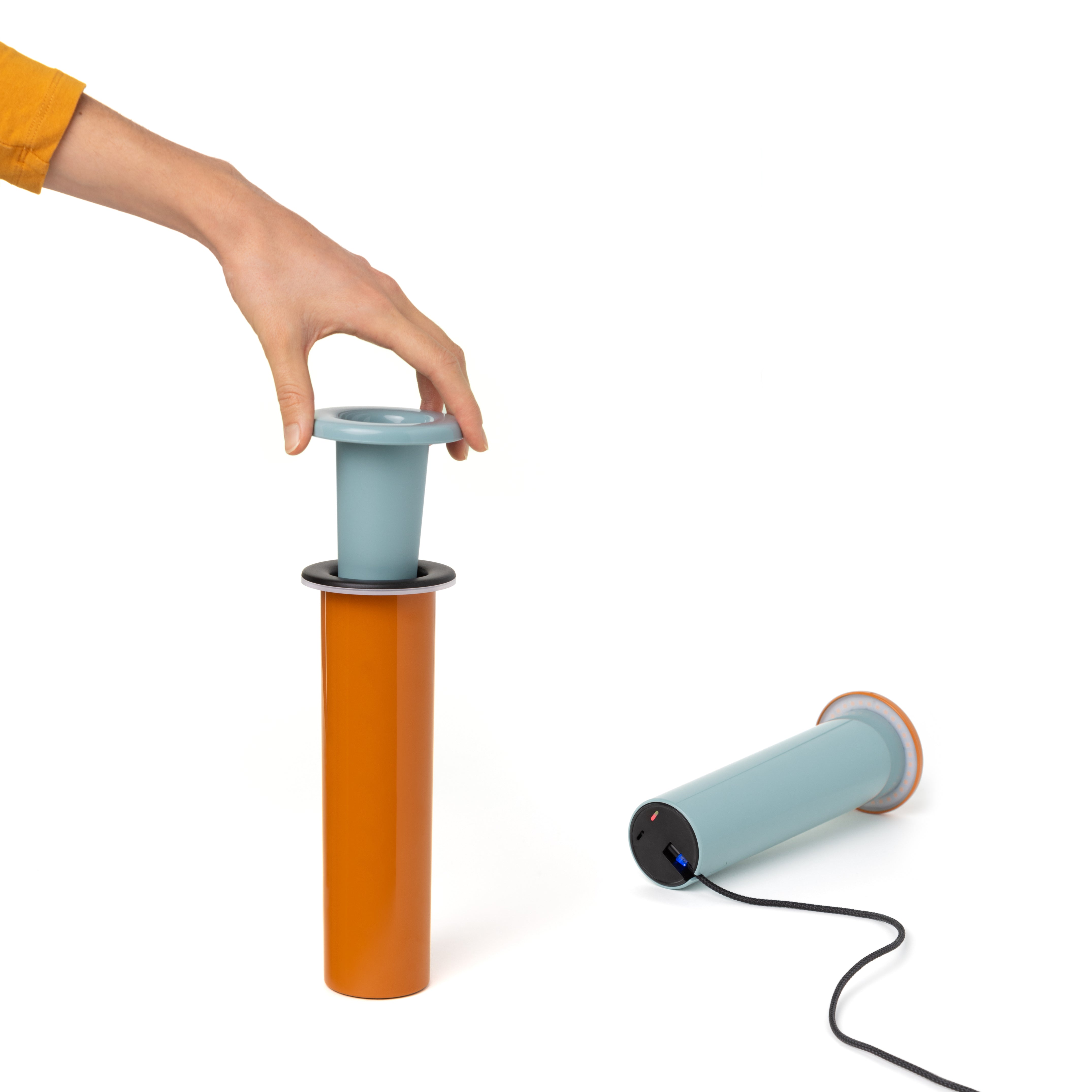 Lampa stołowa wazon bezprzewodowa BOUQUET czarny Magis Eye on Design