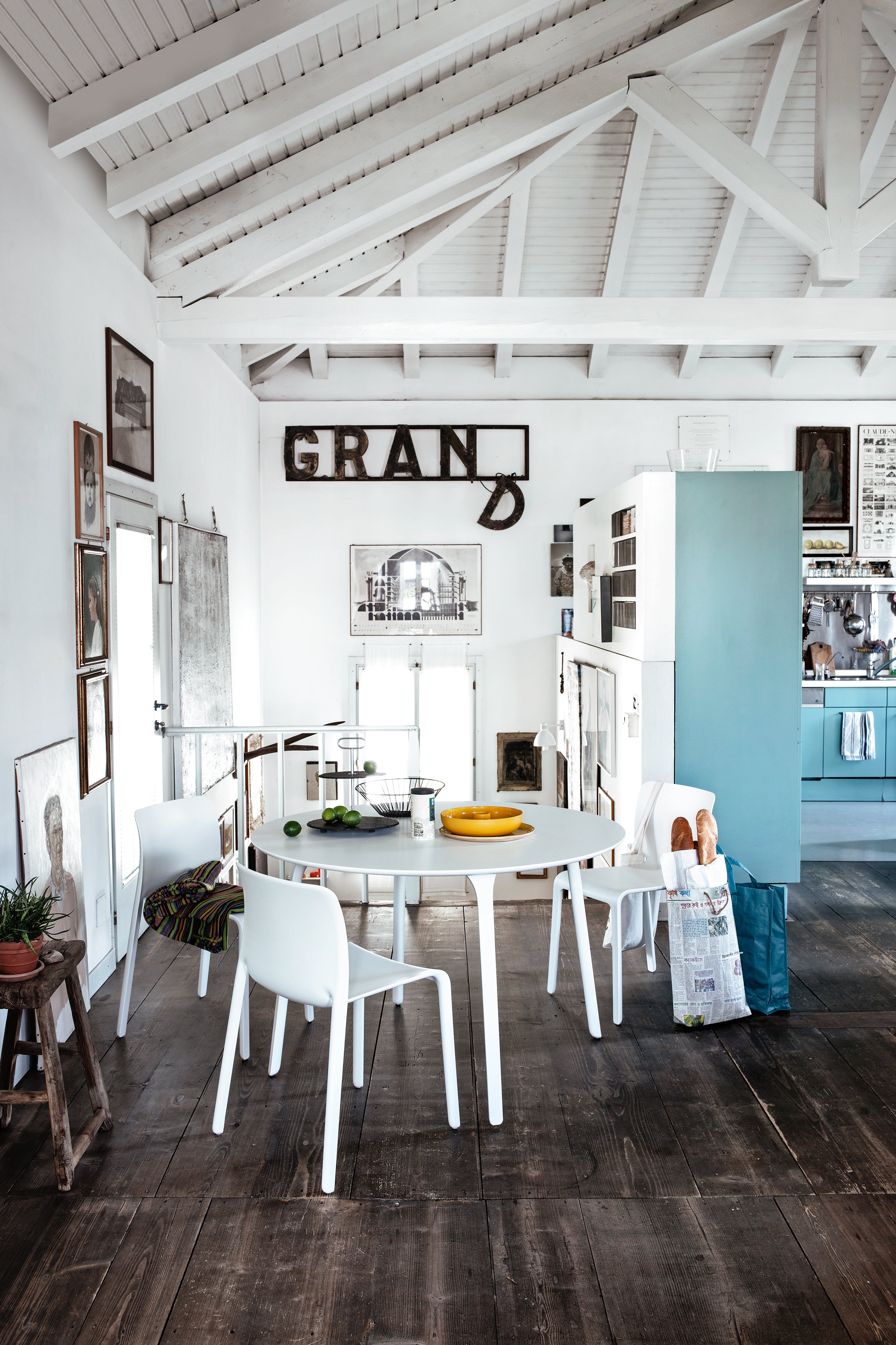 Krzesło zewnętrzne FIRST zielony Magis Eye on Design