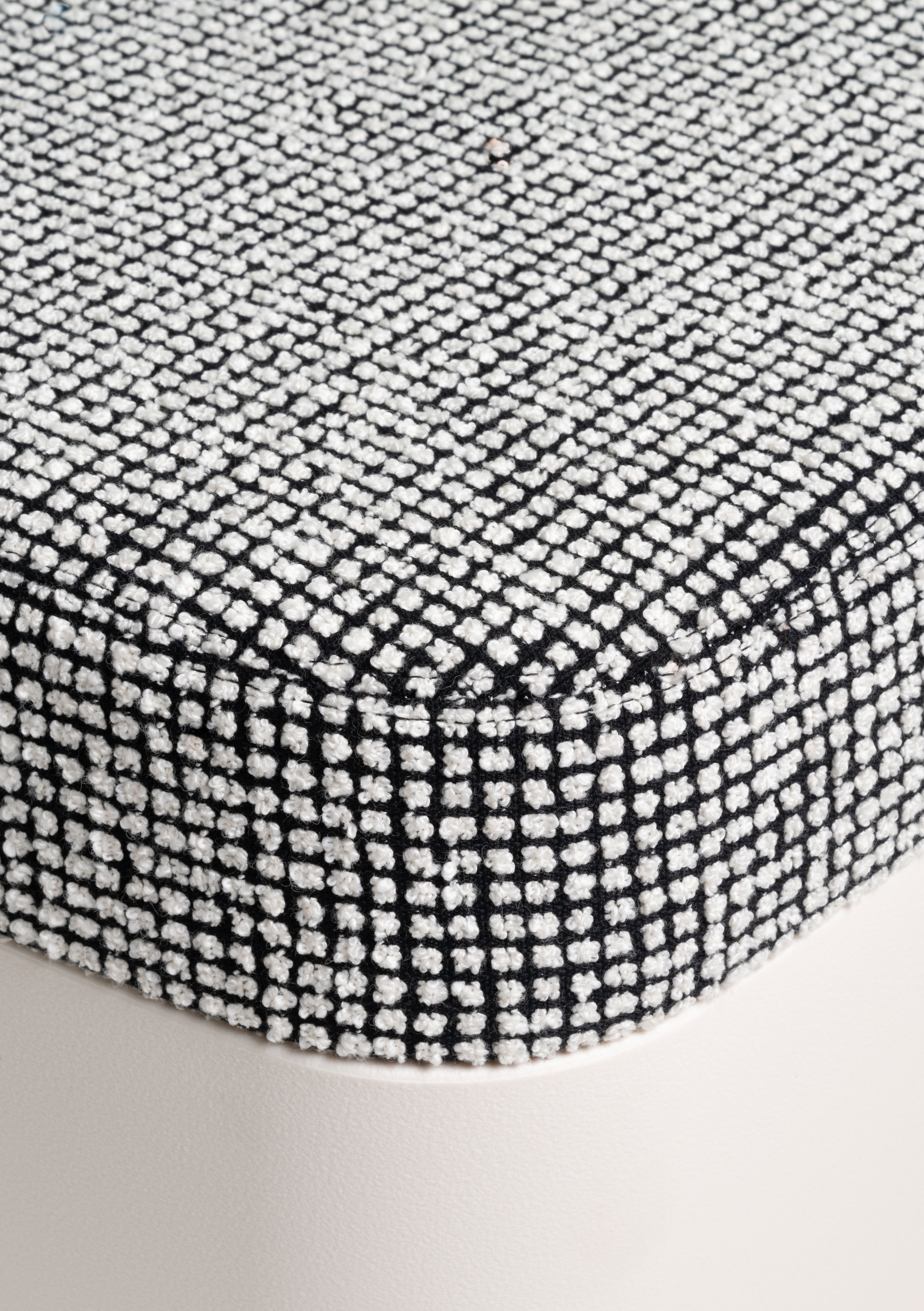 Fotel NIMROD fioletowy Magis Eye on Design